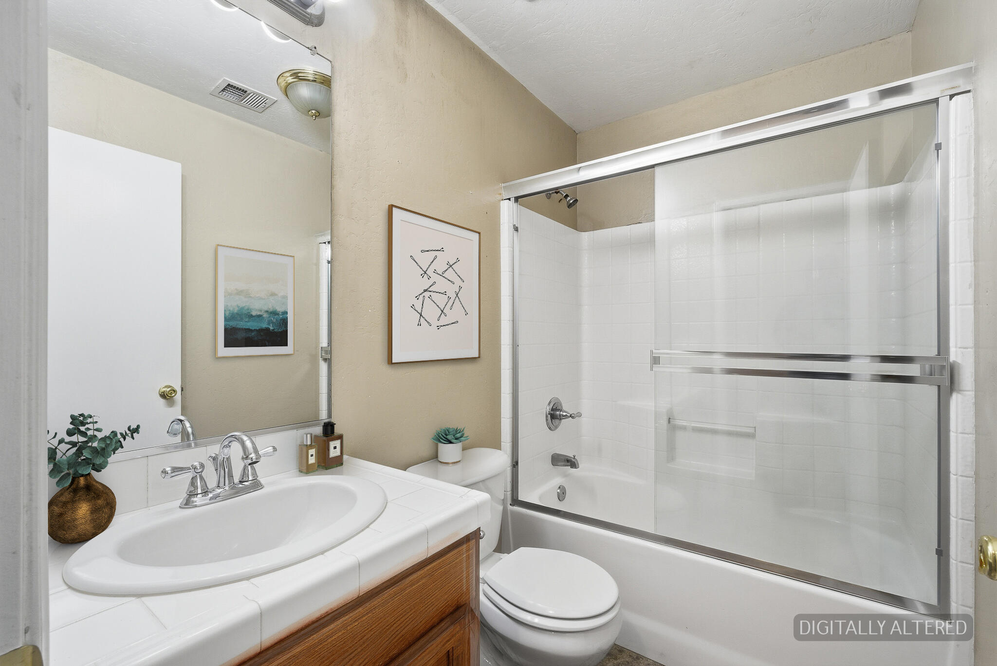 6229 W Ceres, Visalia, CA 93291