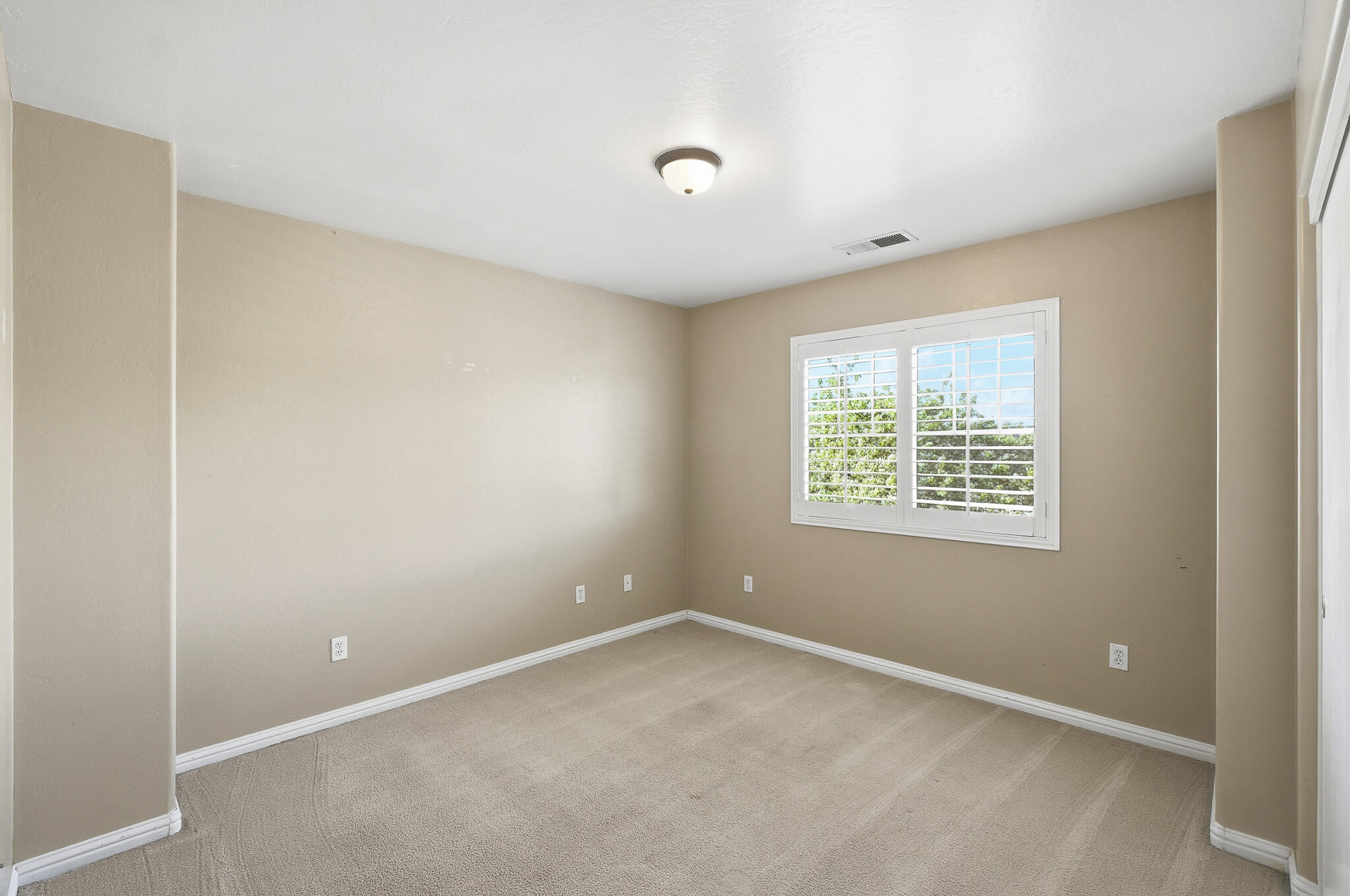 6229 W Ceres, Visalia, CA 93291