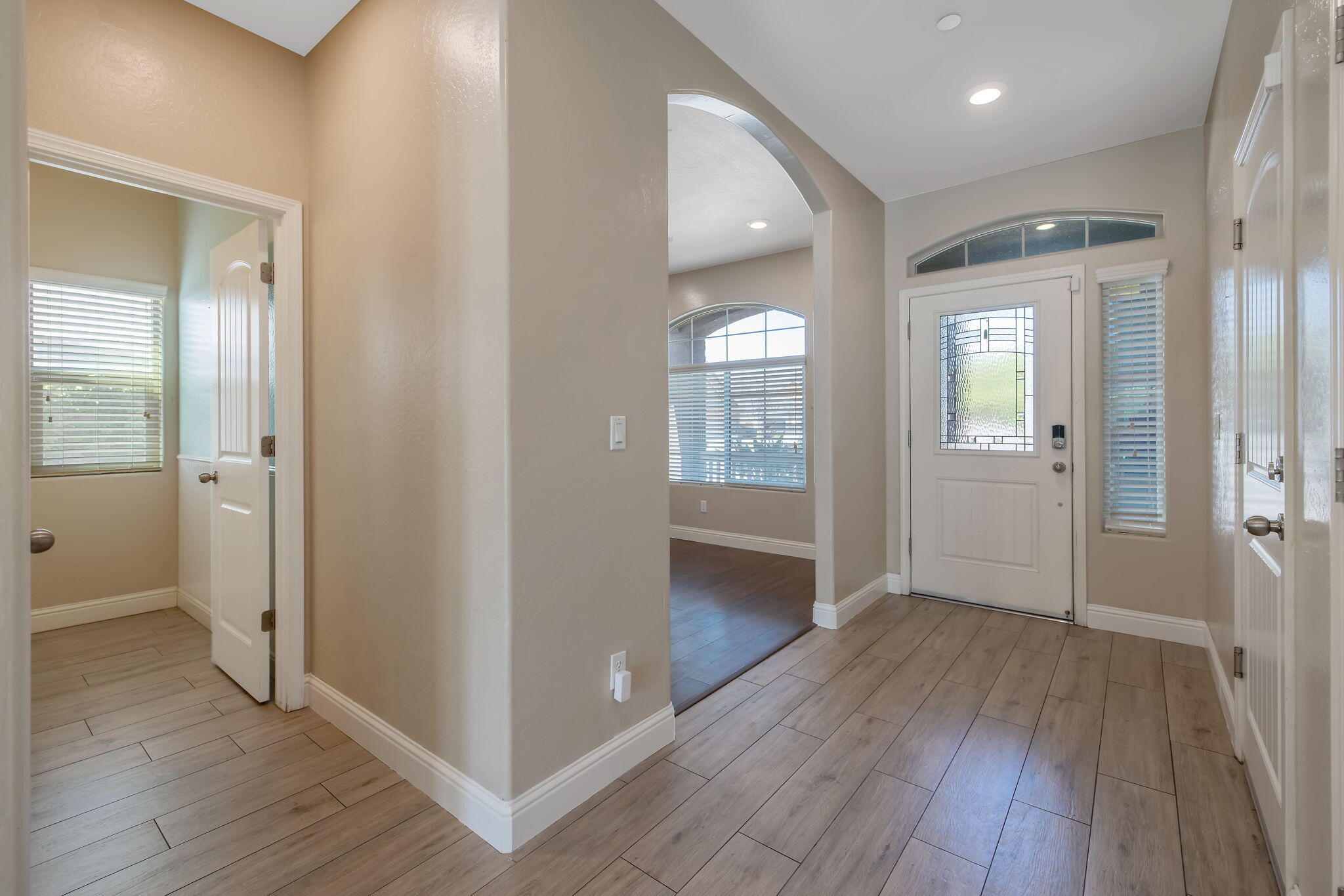 2347 W Babcock Ave, Visalia, CA 93291