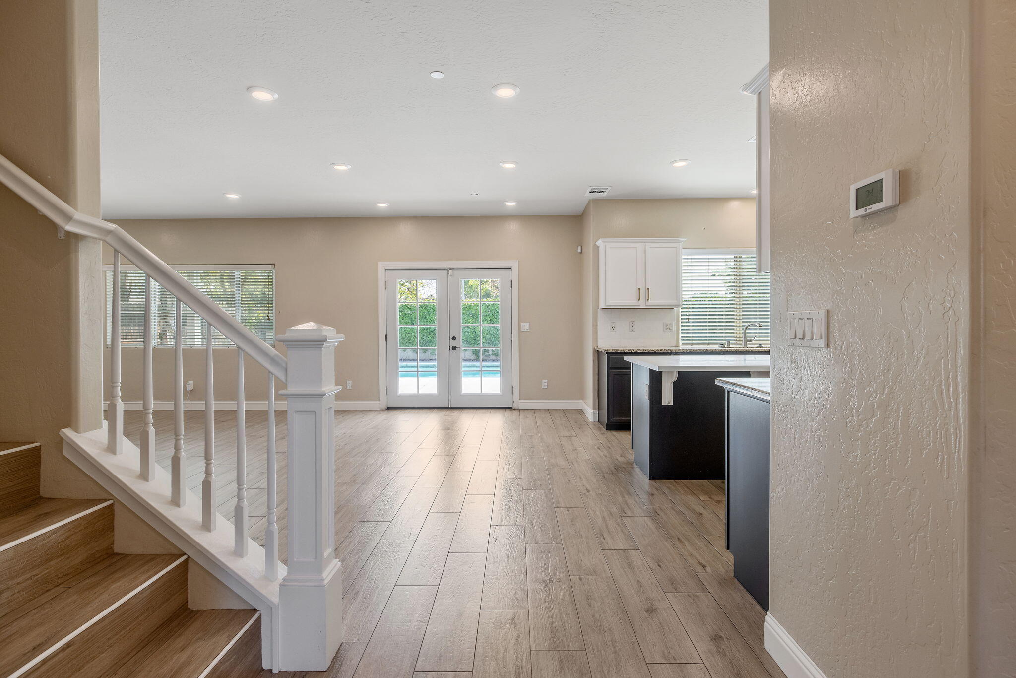 2347 W Babcock Ave, Visalia, CA 93291