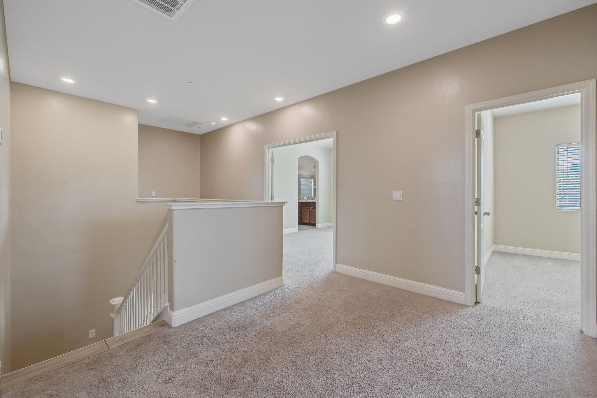 2347 W Babcock Ave, Visalia, CA 93291