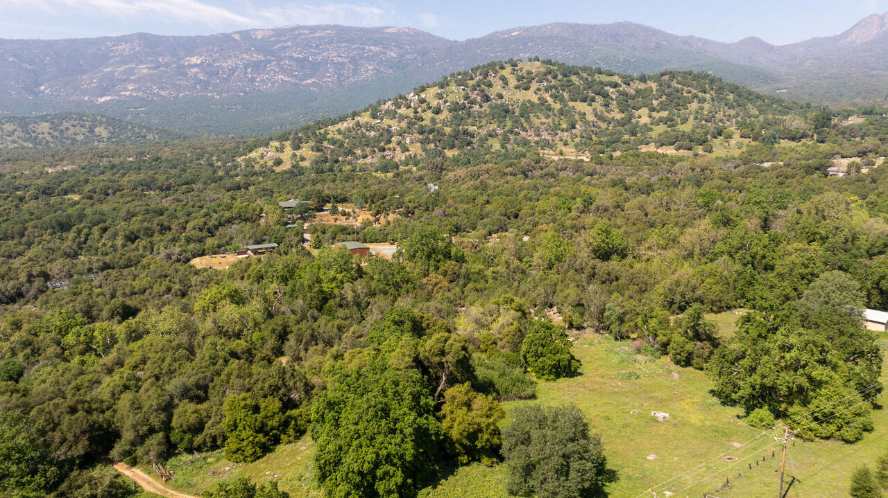 43666 Balch Park Rd, Springville, CA 93265