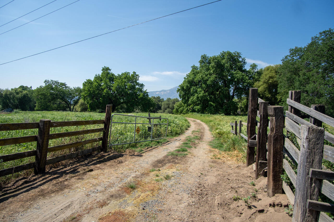 43666 Balch Park Rd, Springville, CA 93265