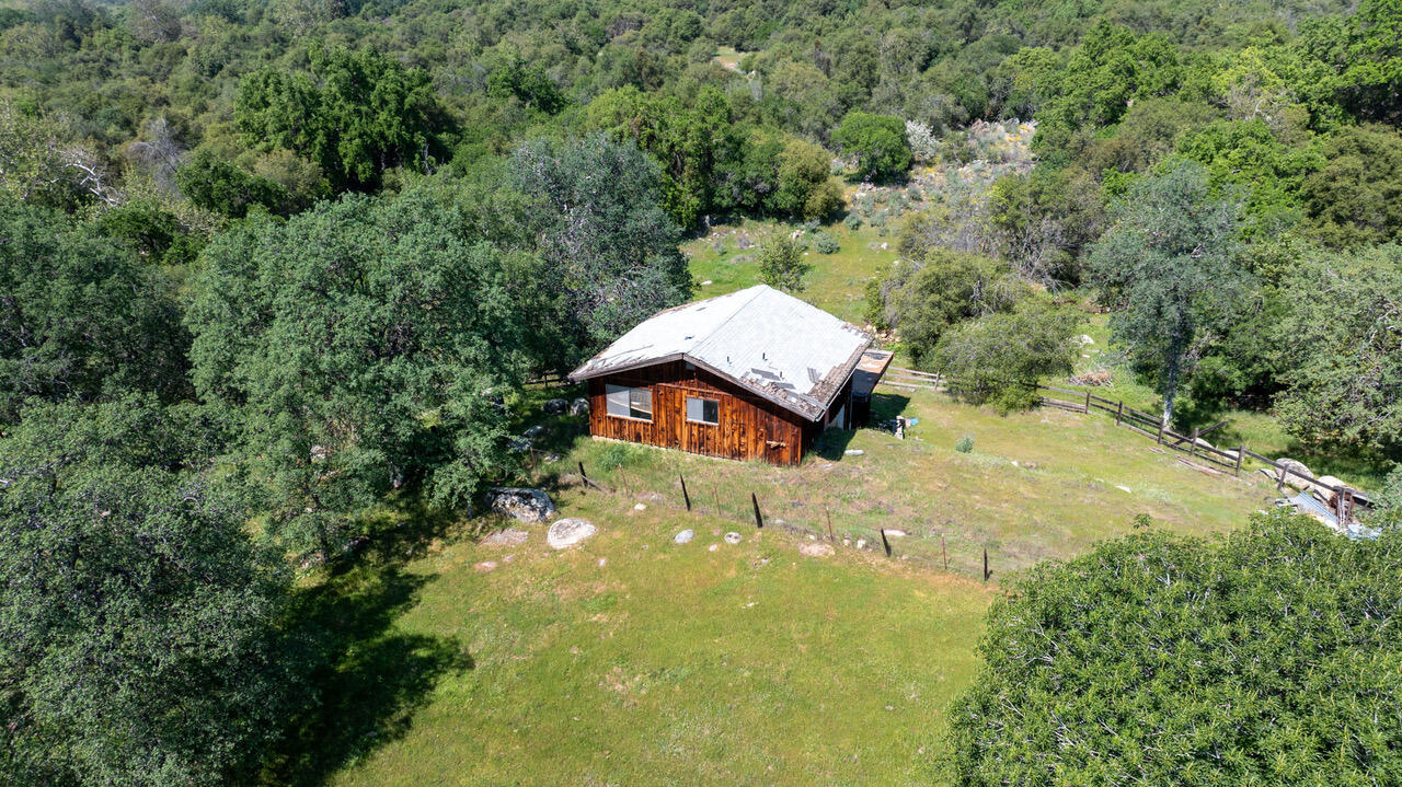 43666 Balch Park Rd, Springville, CA 93265