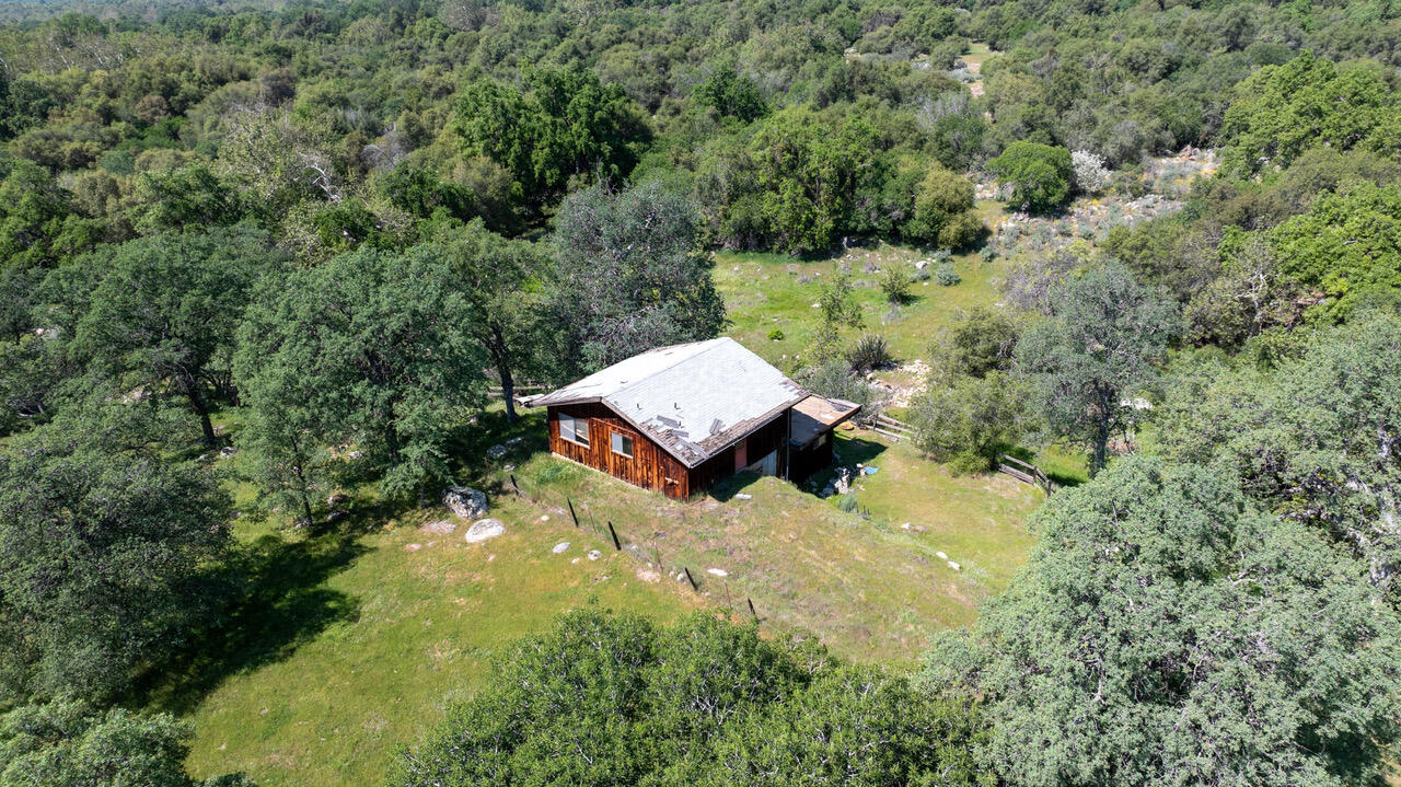 43666 Balch Park Rd, Springville, CA 93265