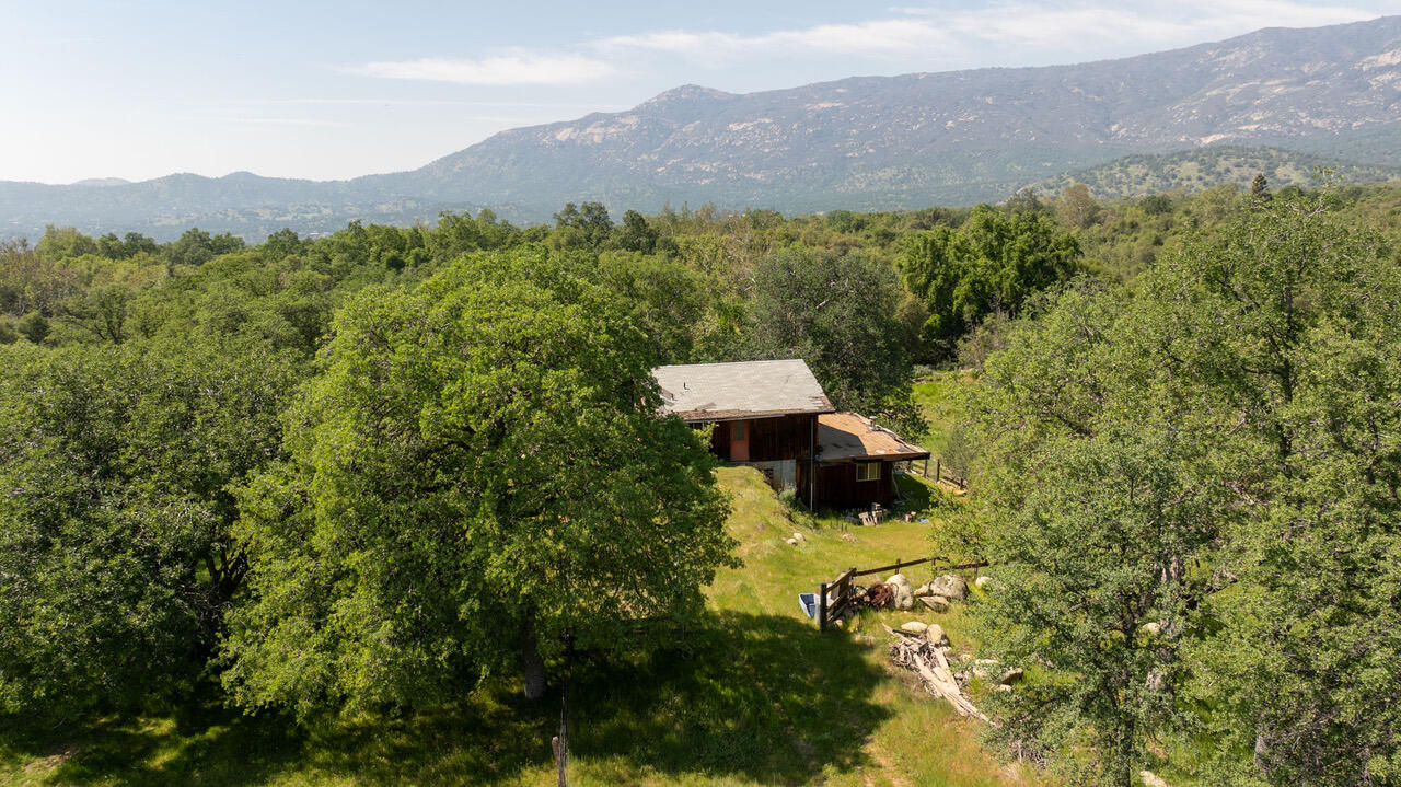 43666 Balch Park Rd, Springville, CA 93265