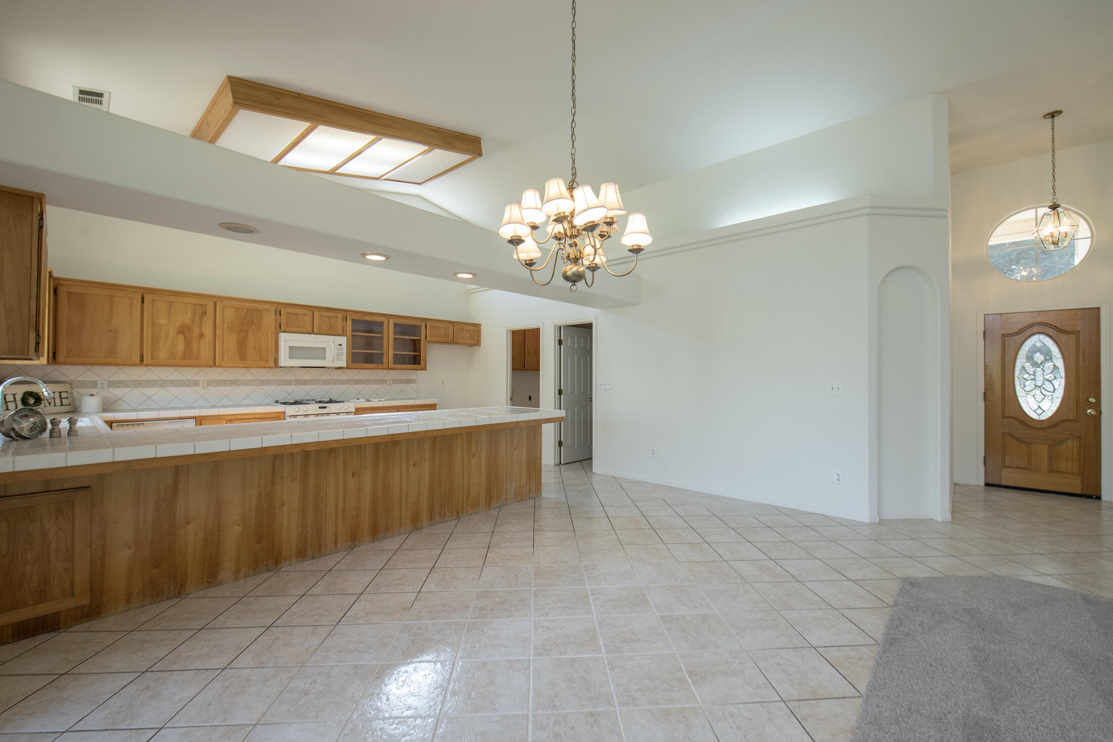 2738 W Ceres Ct, Visalia, CA 93291