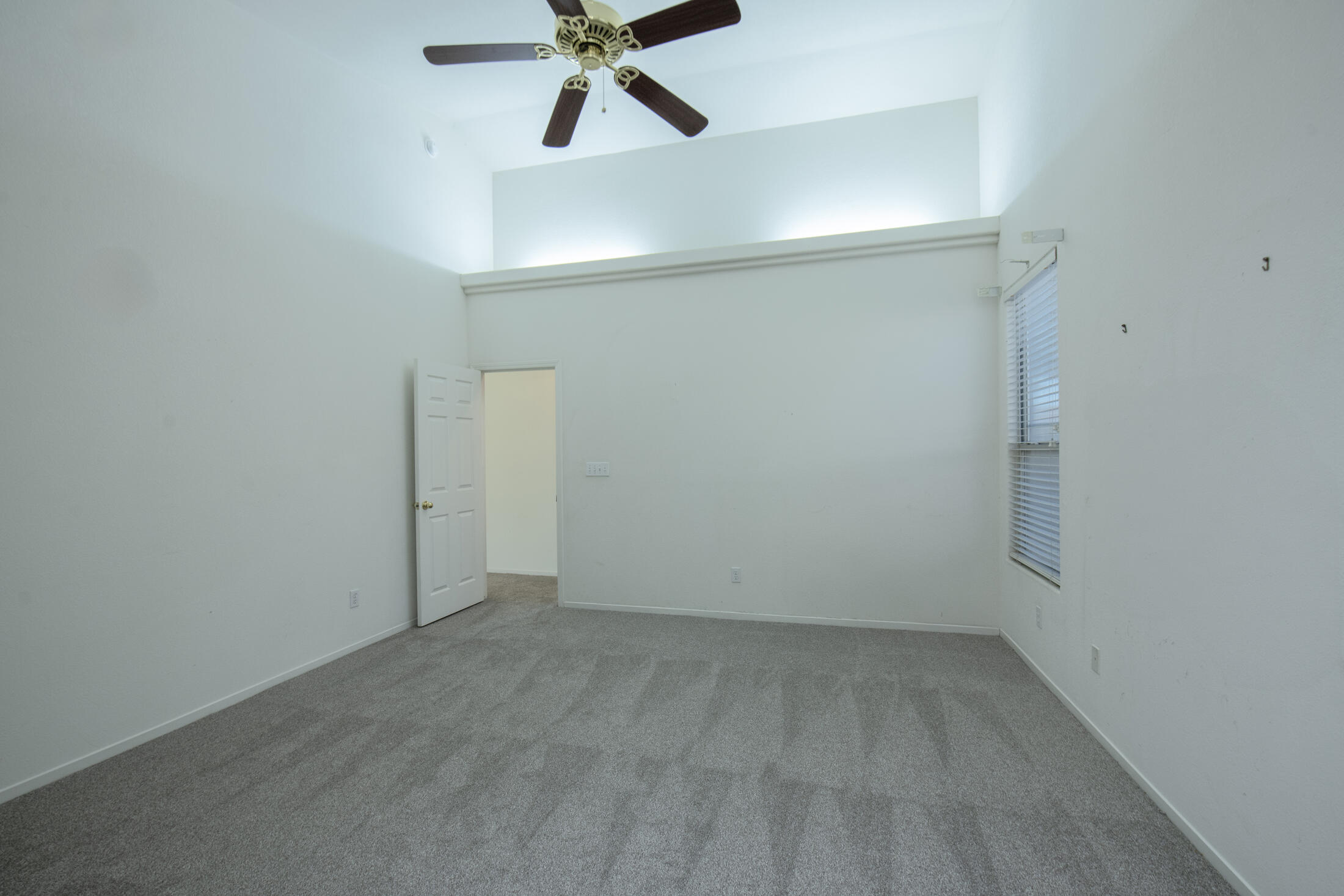 2738 W Ceres Ct, Visalia, CA 93291