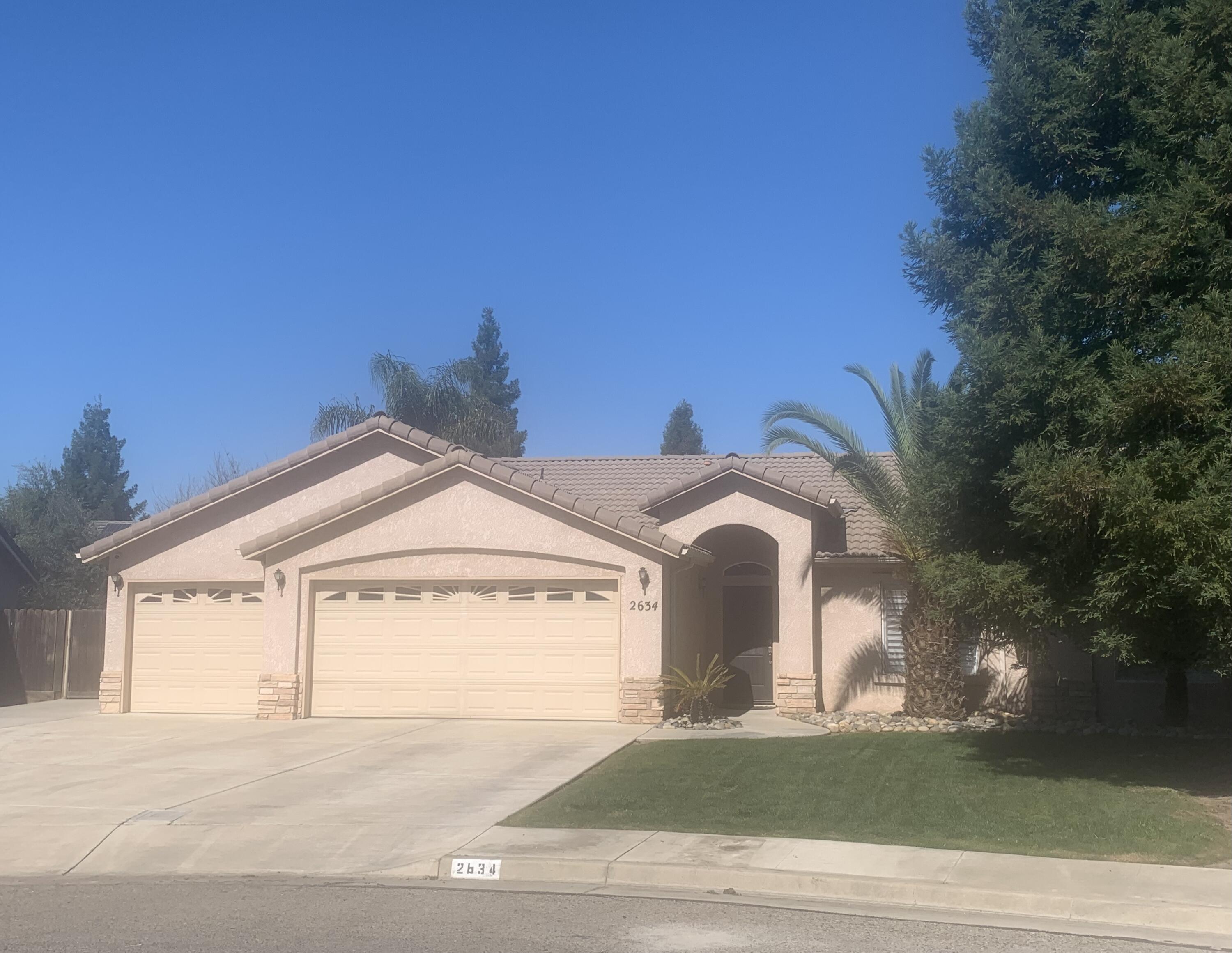 2634 W Modoc Ct, Visalia, CA 93291