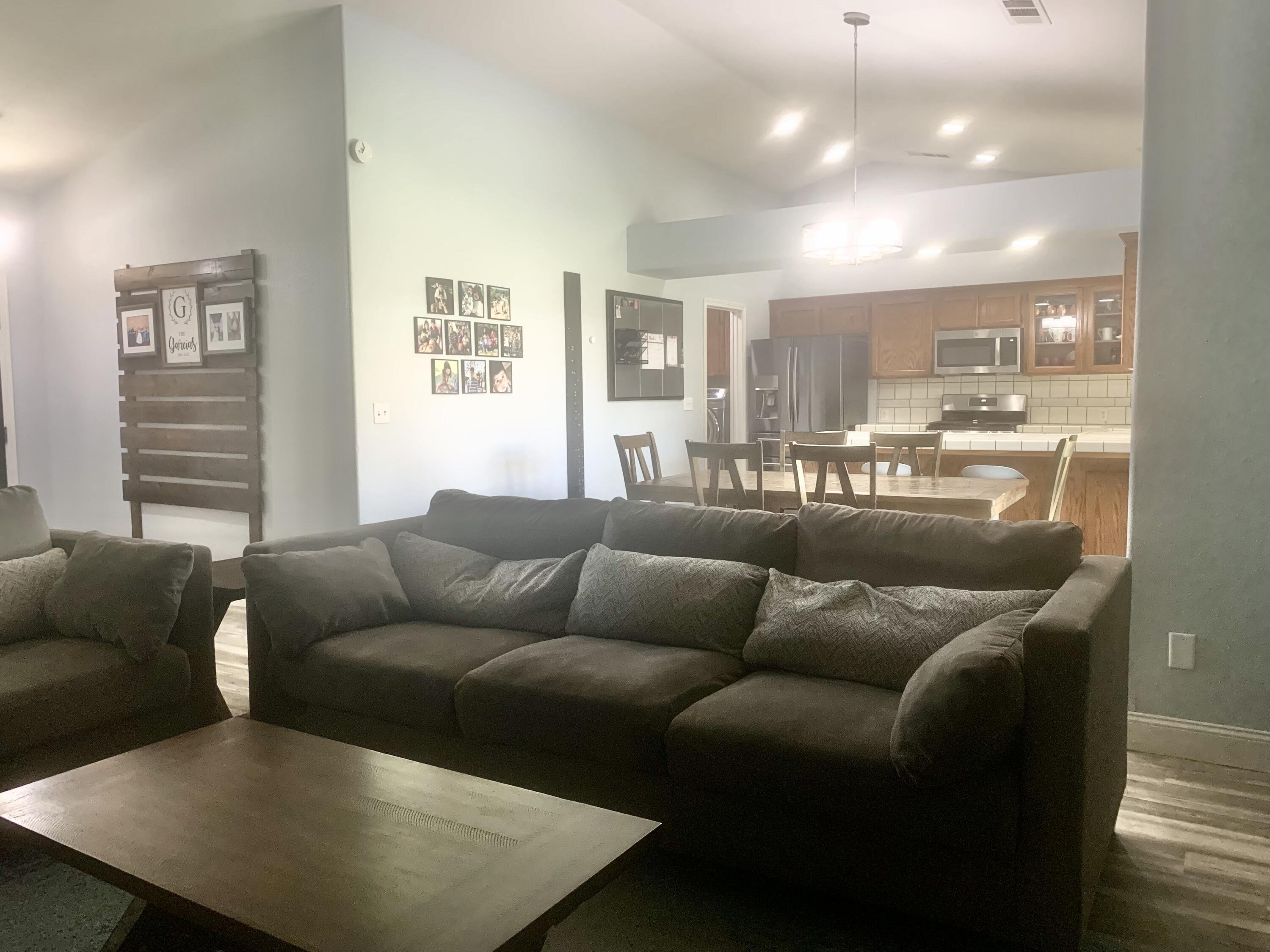 2634 W Modoc Ct, Visalia, CA 93291