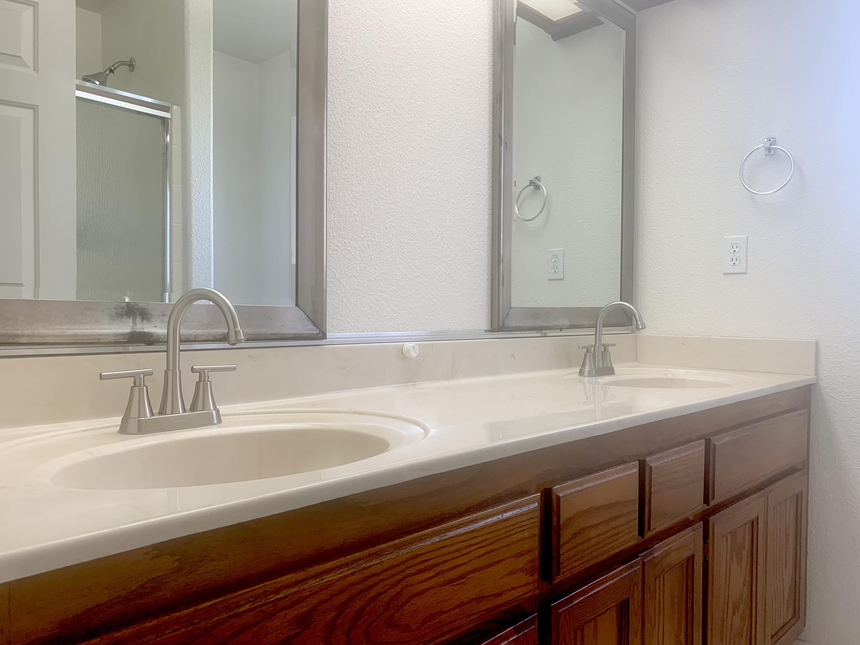 2634 W Modoc Ct, Visalia, CA 93291