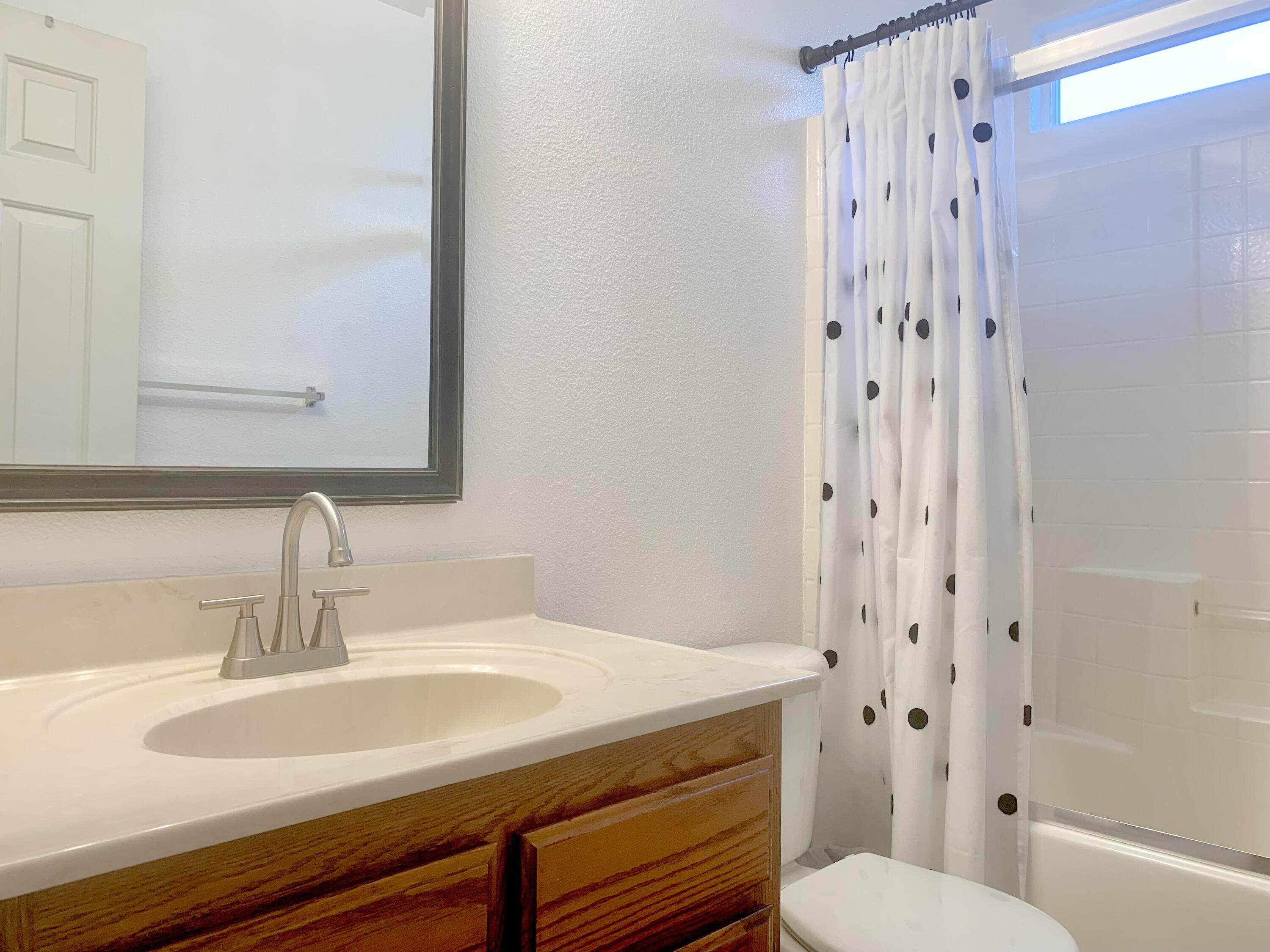 2634 W Modoc Ct, Visalia, CA 93291