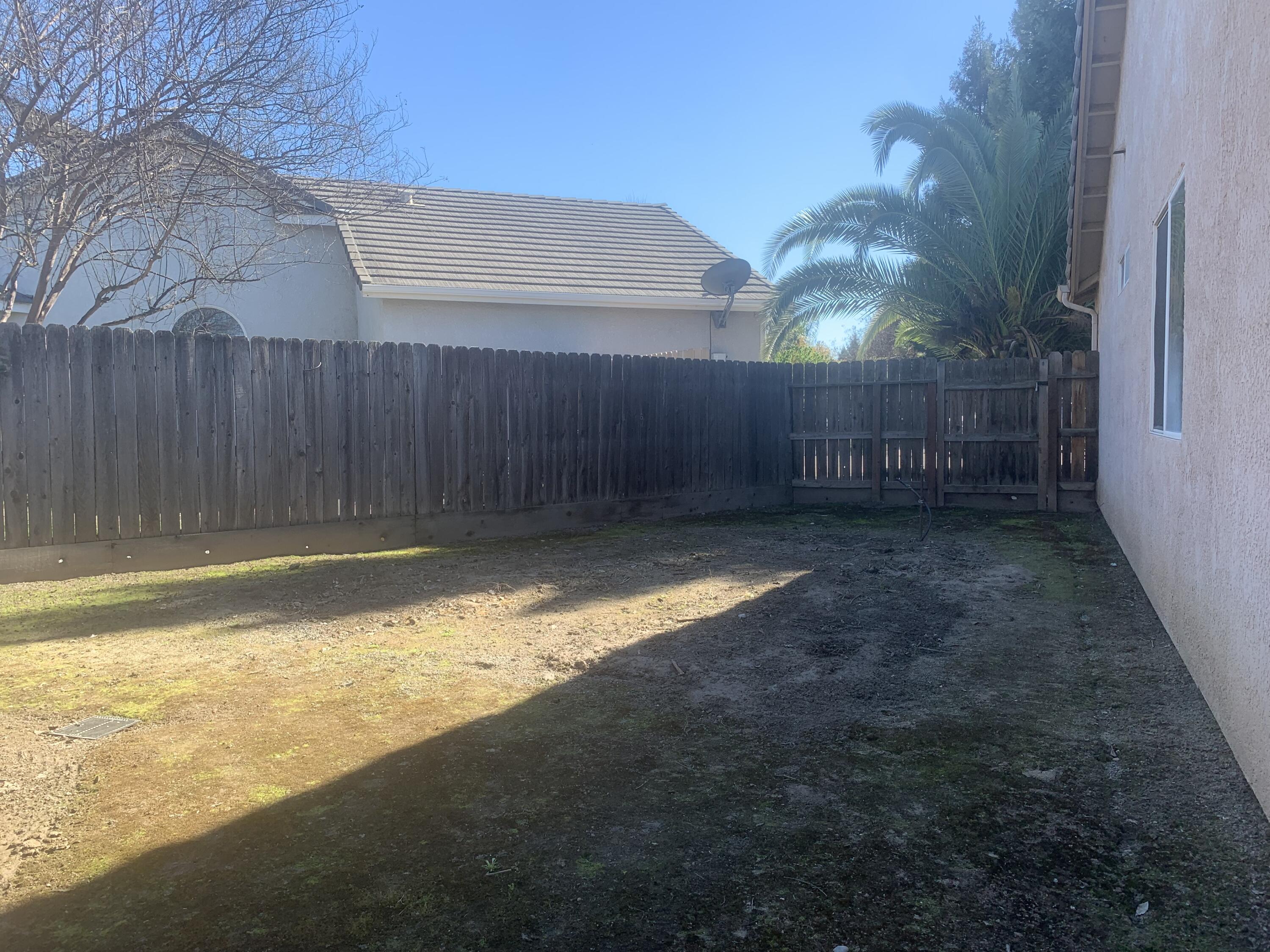 2634 W Modoc Ct, Visalia, CA 93291