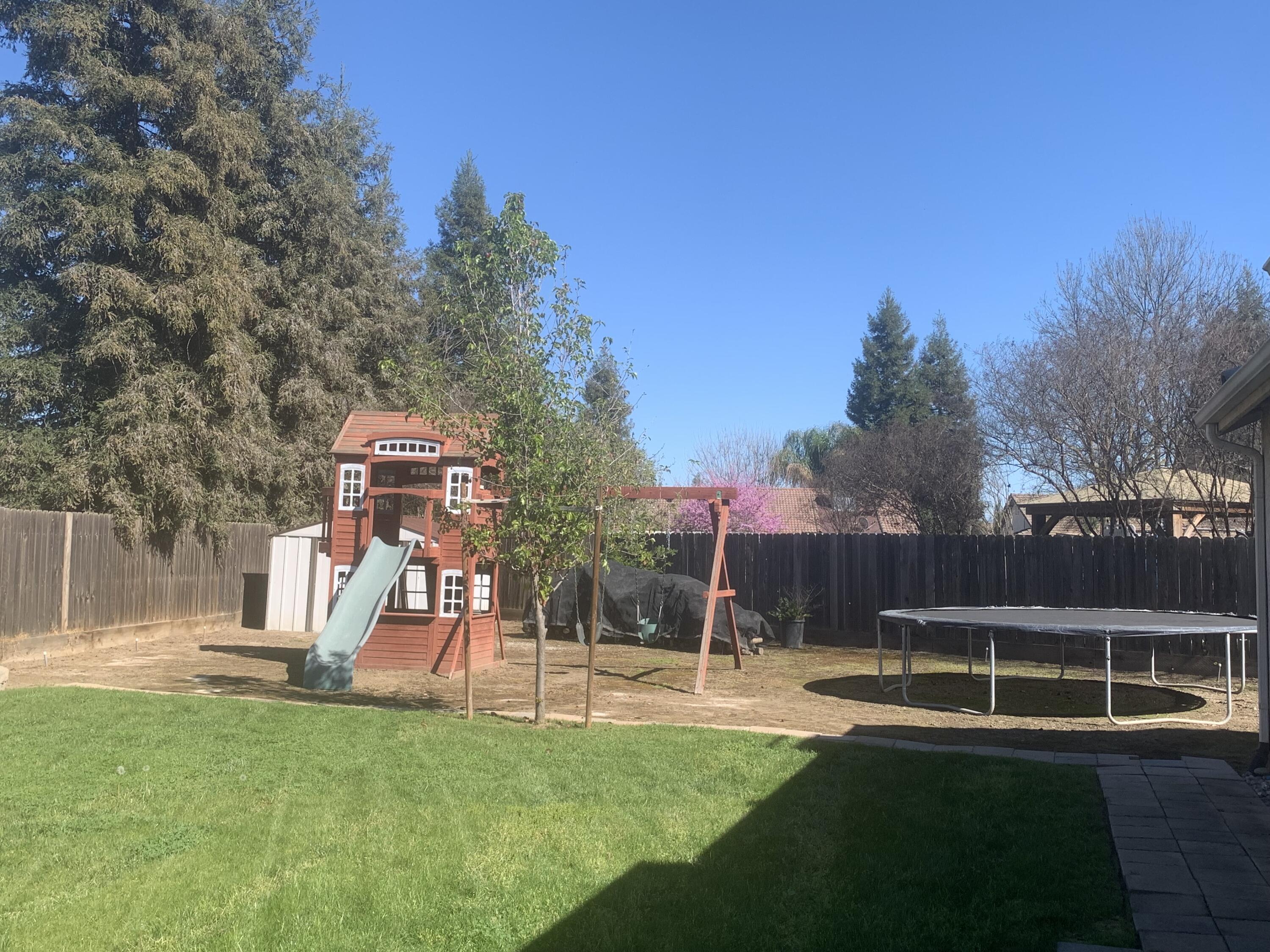 2634 W Modoc Ct, Visalia, CA 93291