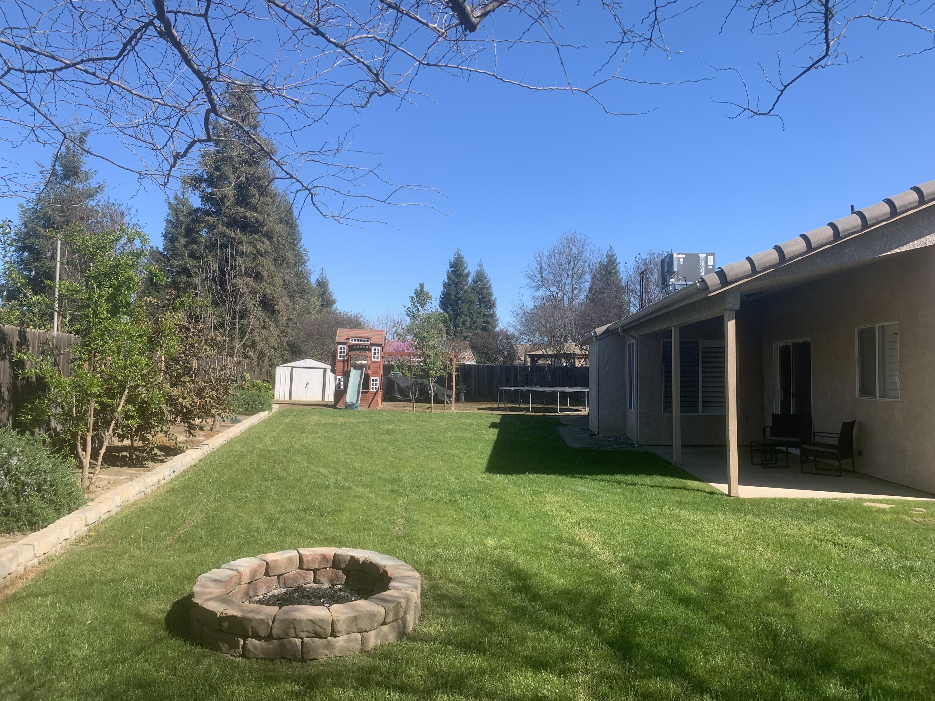 2634 W Modoc Ct, Visalia, CA 93291