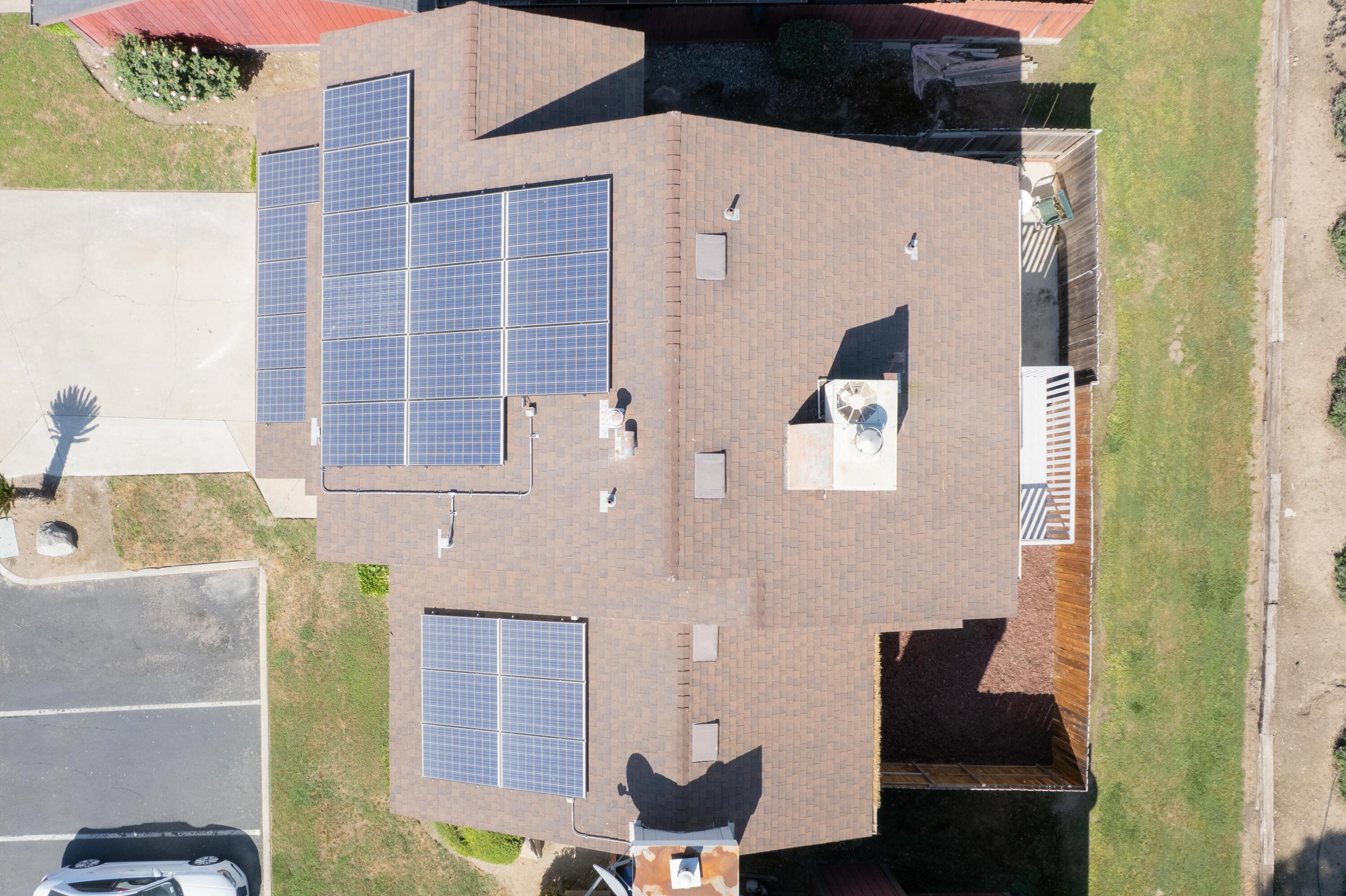 1034 E Oakridge Ave, Visalia, CA 93292