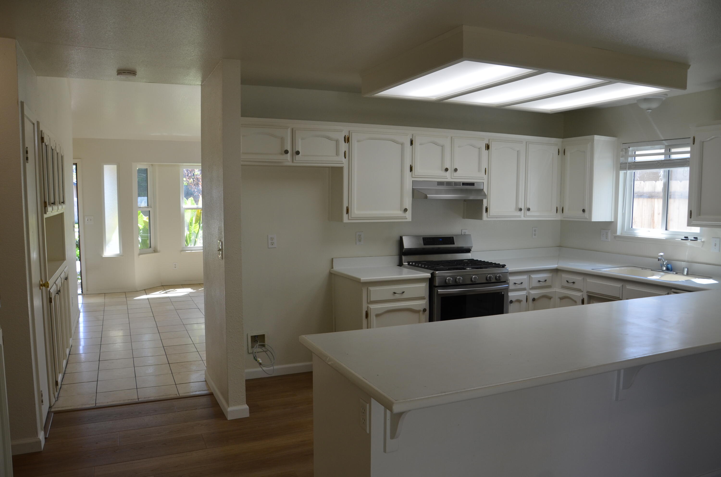 634 W Vassar Ave, Visalia, CA 93277