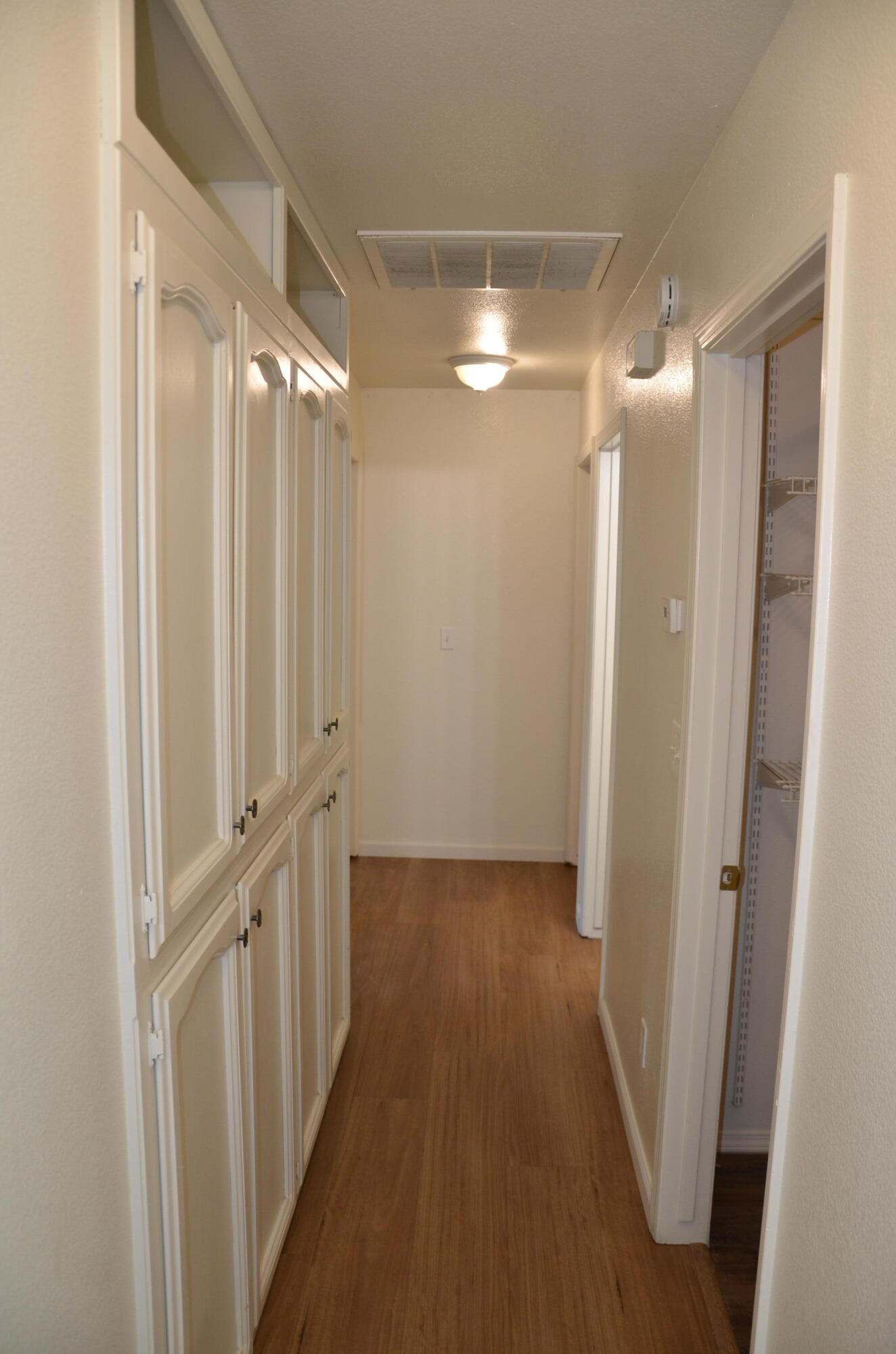 634 W Vassar Ave, Visalia, CA 93277