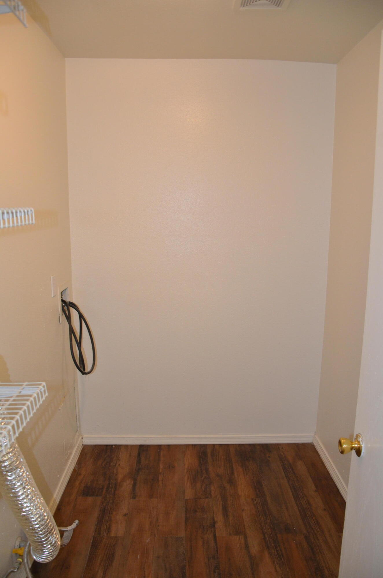 634 W Vassar Ave, Visalia, CA 93277