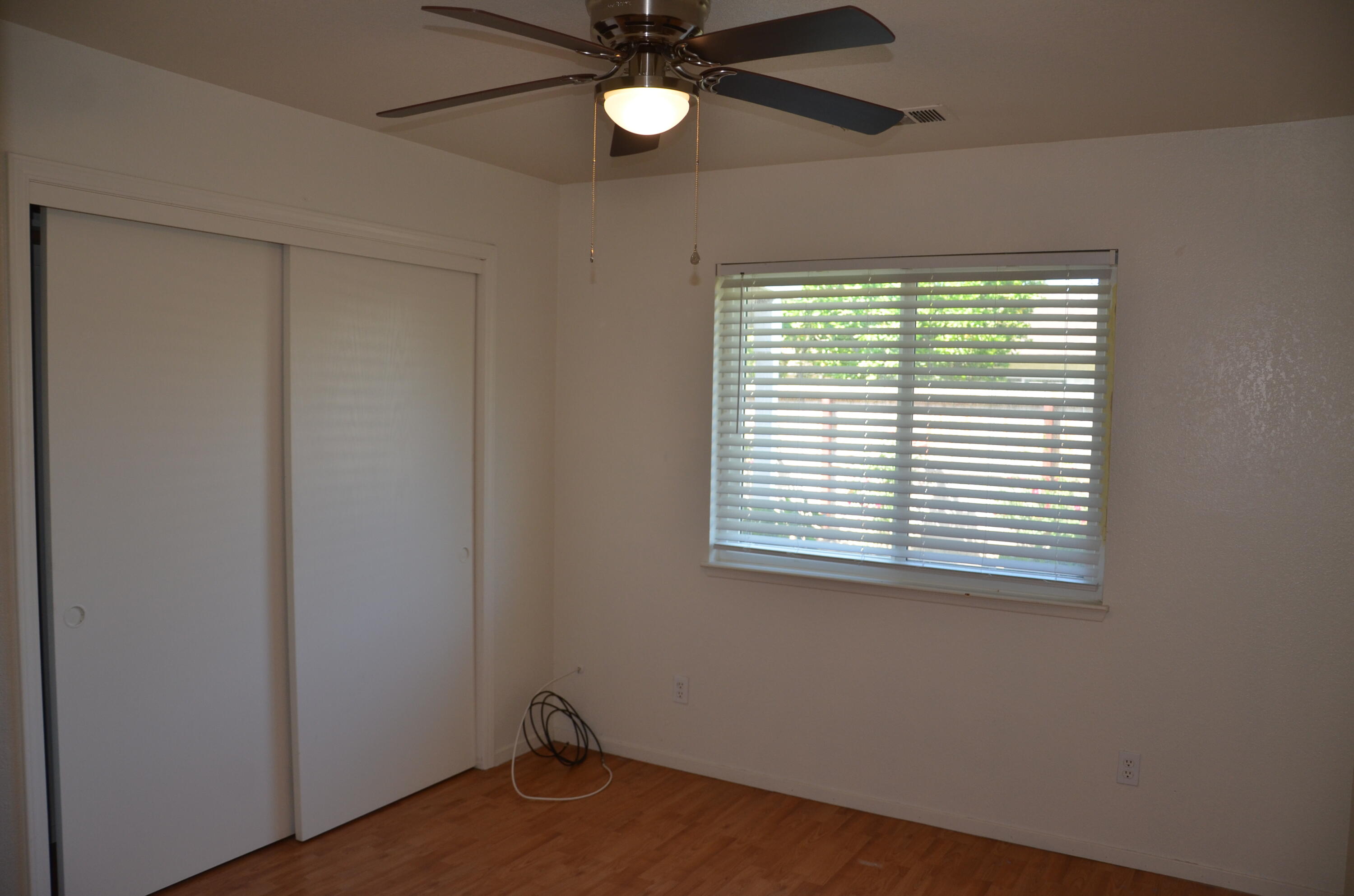 634 W Vassar Ave, Visalia, CA 93277