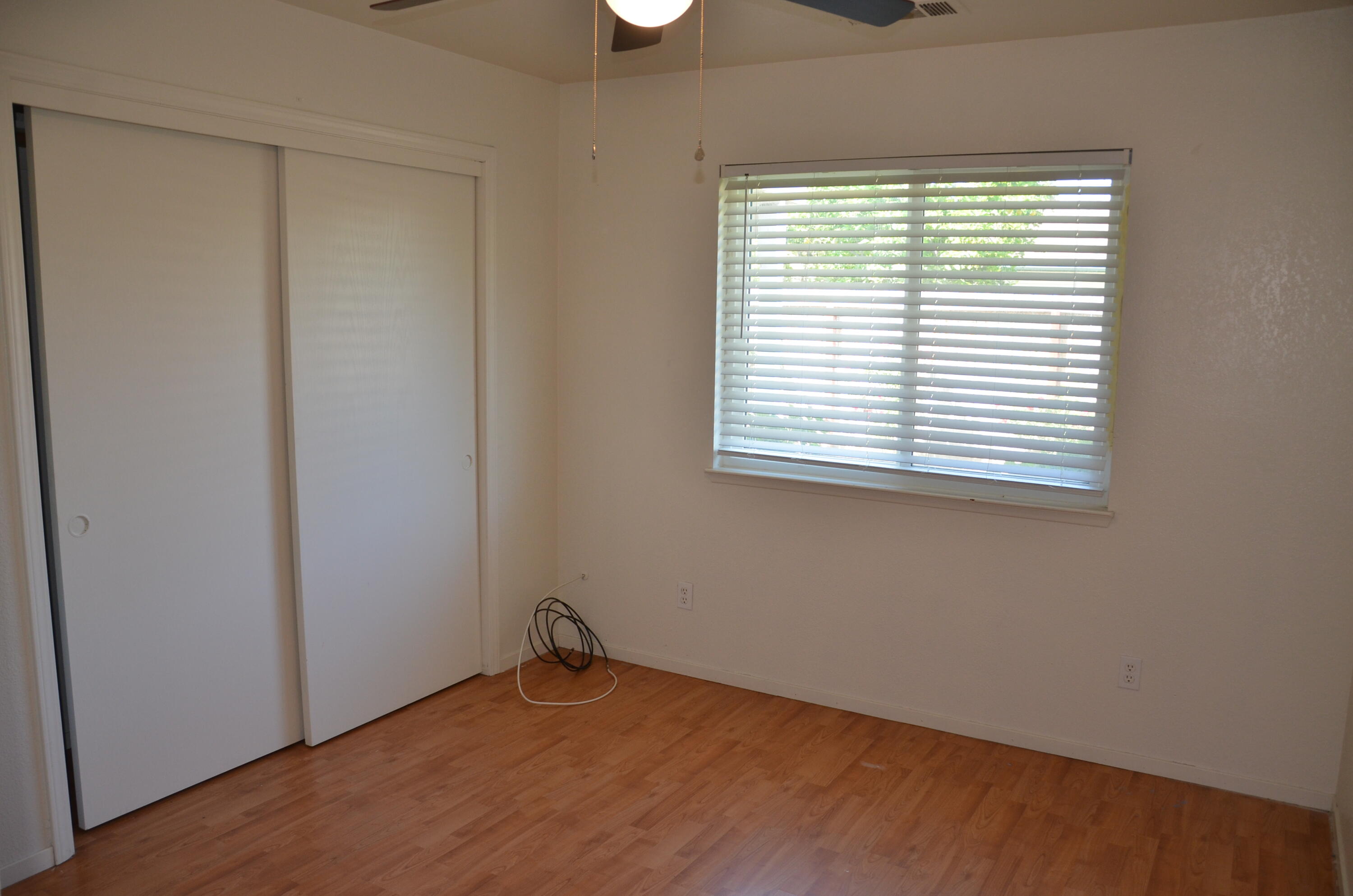 634 W Vassar Ave, Visalia, CA 93277