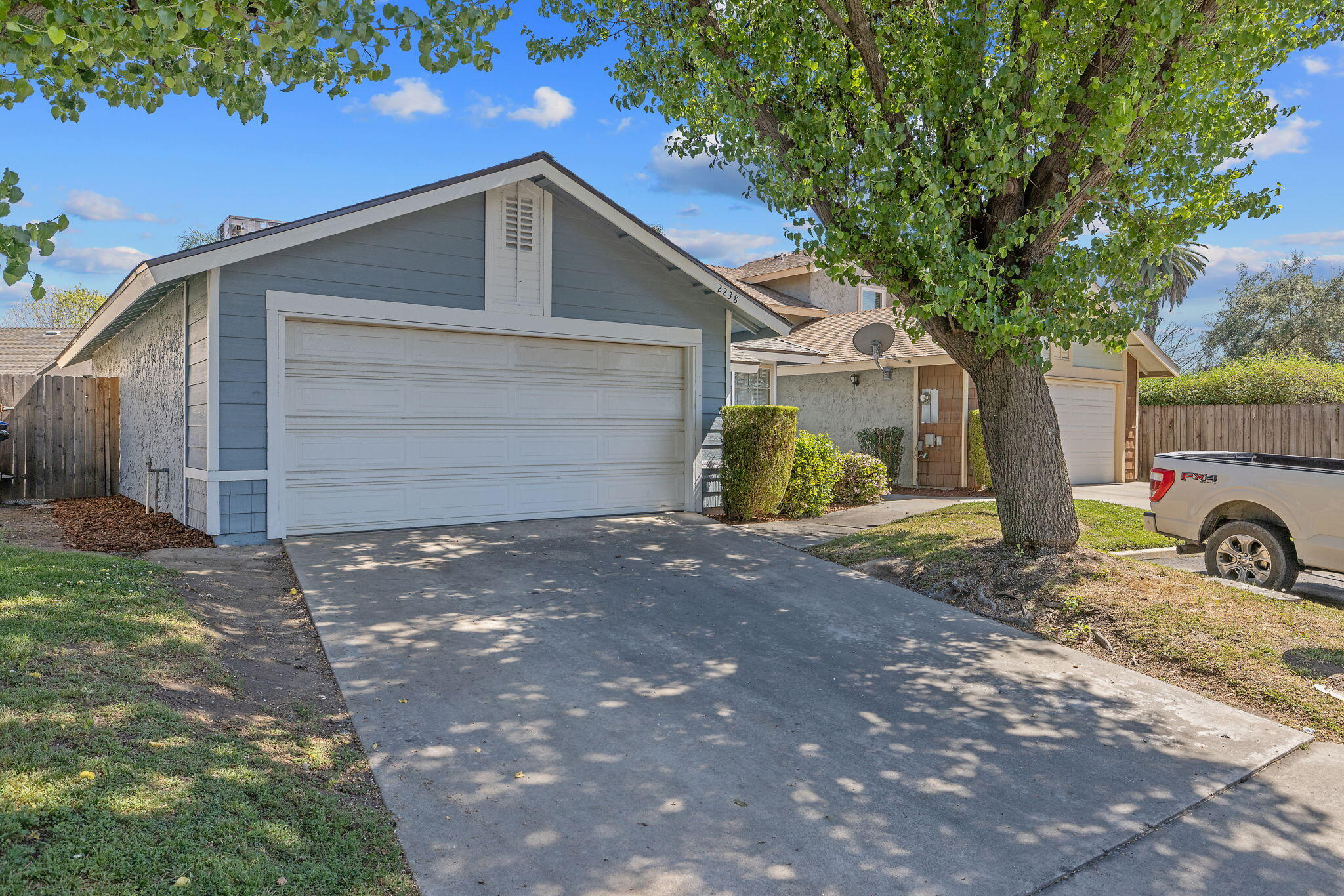 2238 N Gowdy St, Visalia, CA 93292