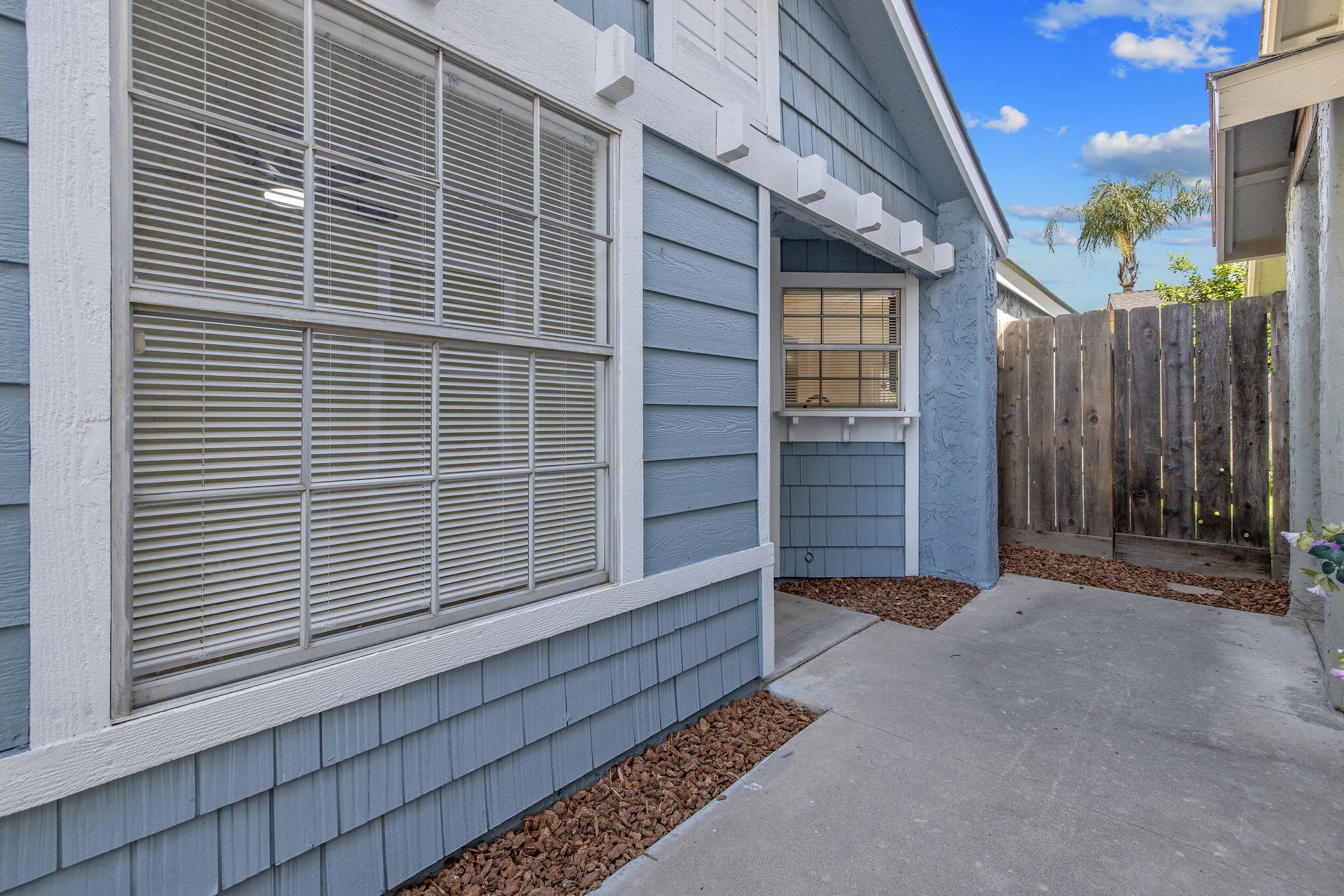 2238 N Gowdy St, Visalia, CA 93292