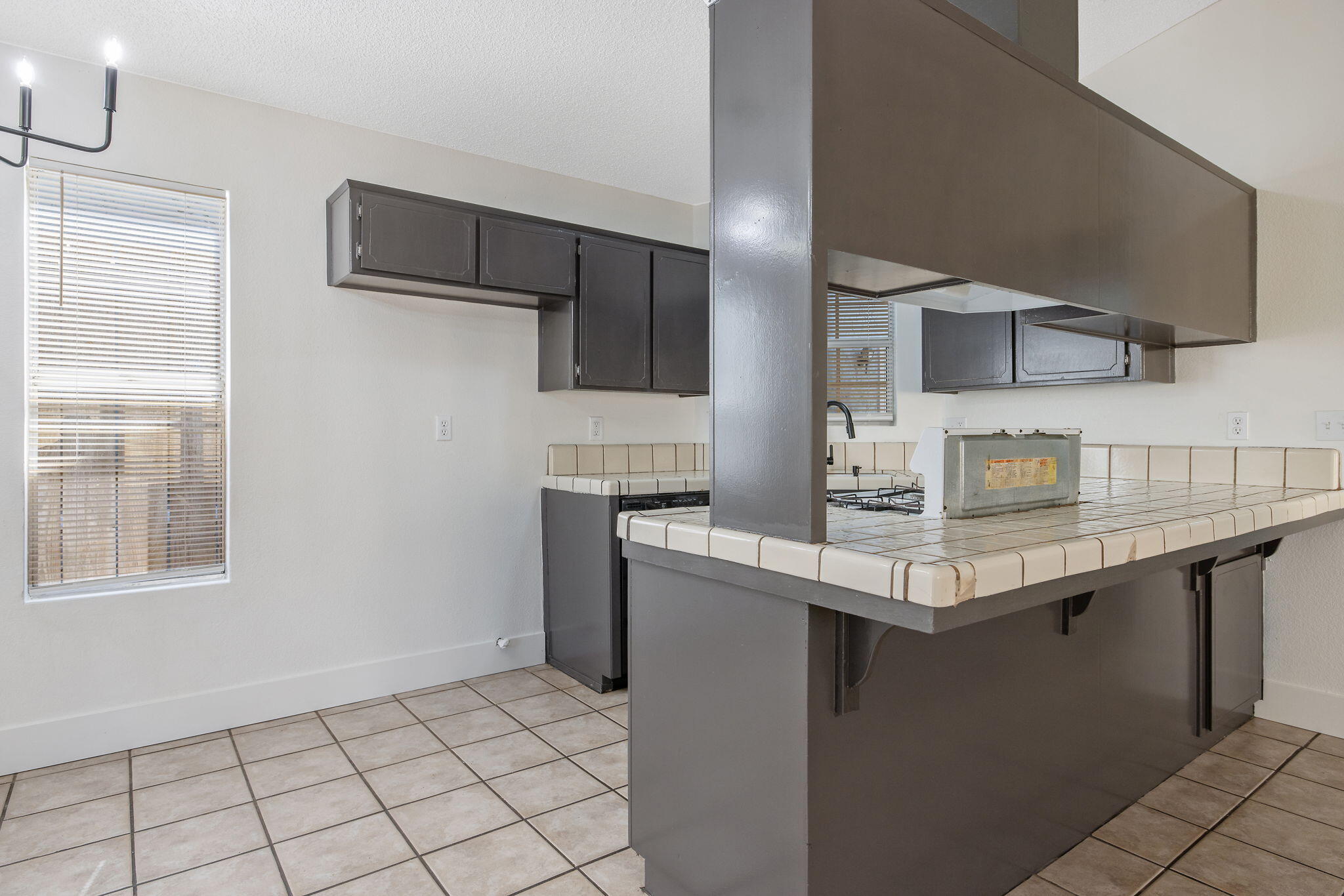 2238 N Gowdy St, Visalia, CA 93292