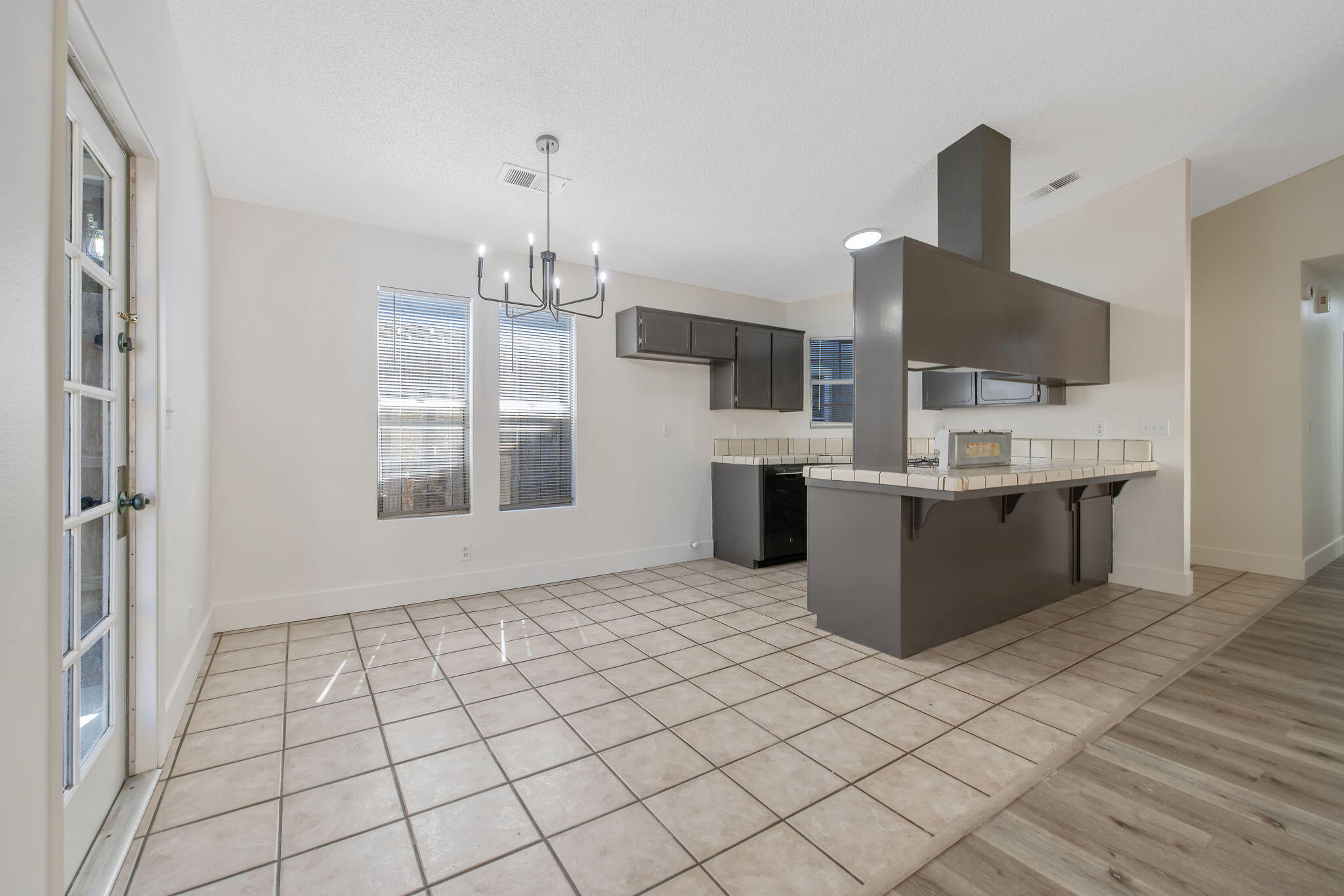 2238 N Gowdy St, Visalia, CA 93292