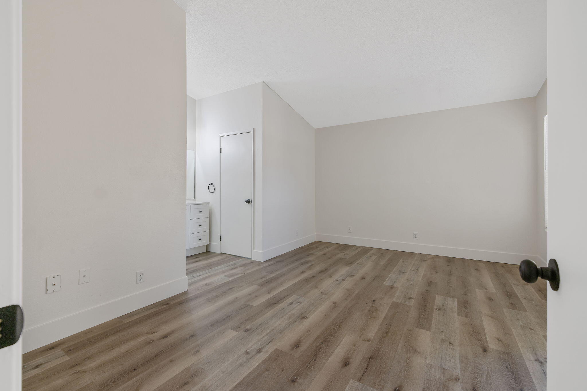 2238 N Gowdy St, Visalia, CA 93292