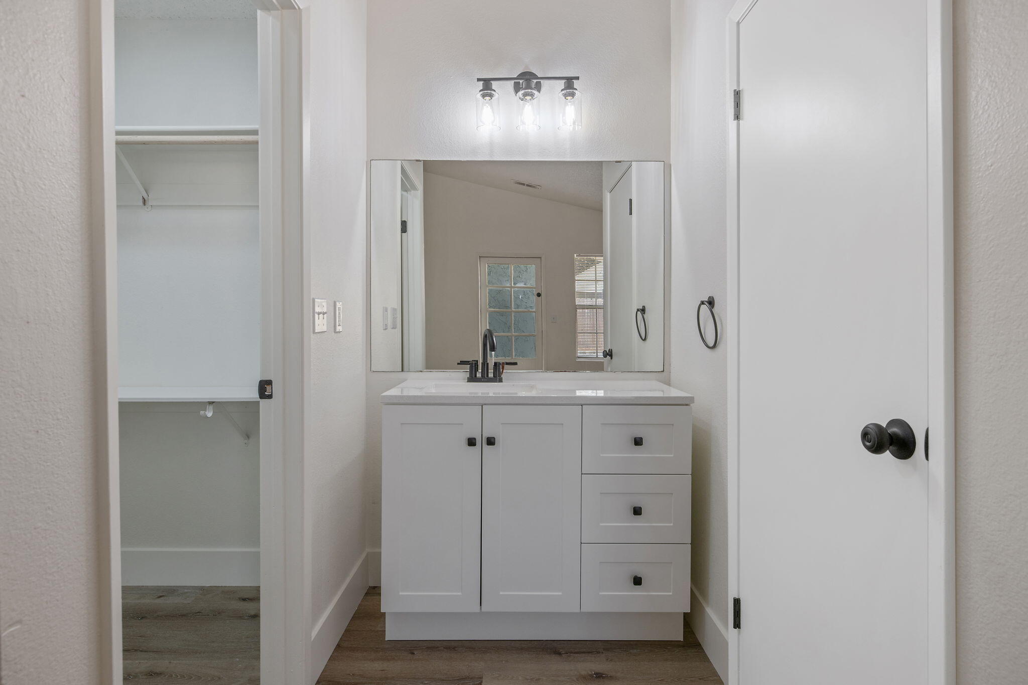 2238 N Gowdy St, Visalia, CA 93292