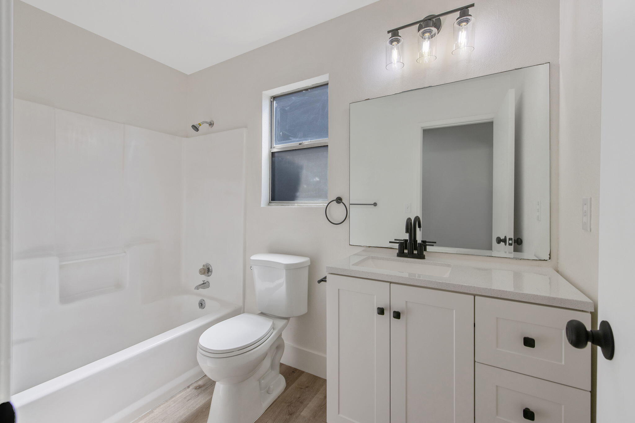 2238 N Gowdy St, Visalia, CA 93292