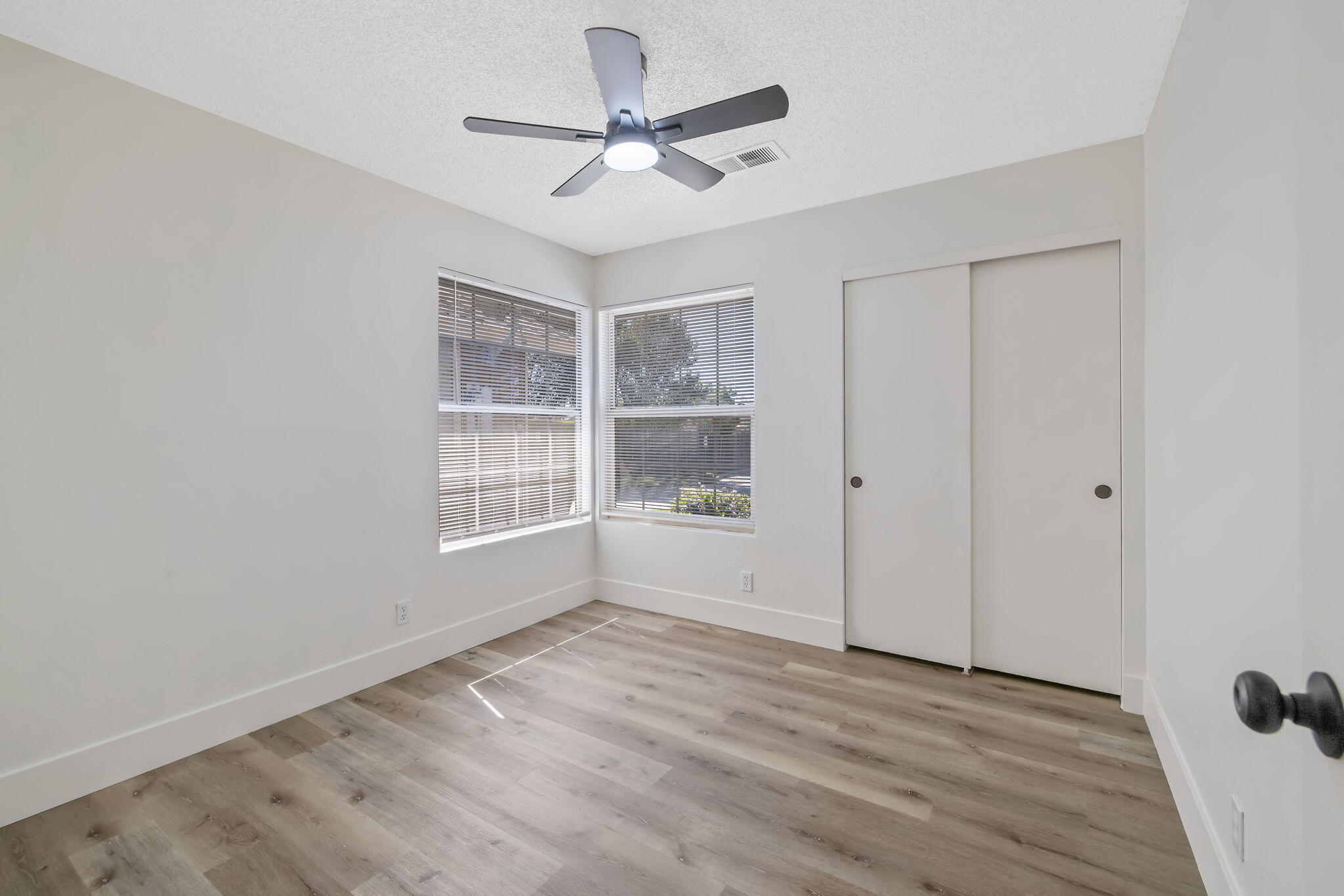 2238 N Gowdy St, Visalia, CA 93292