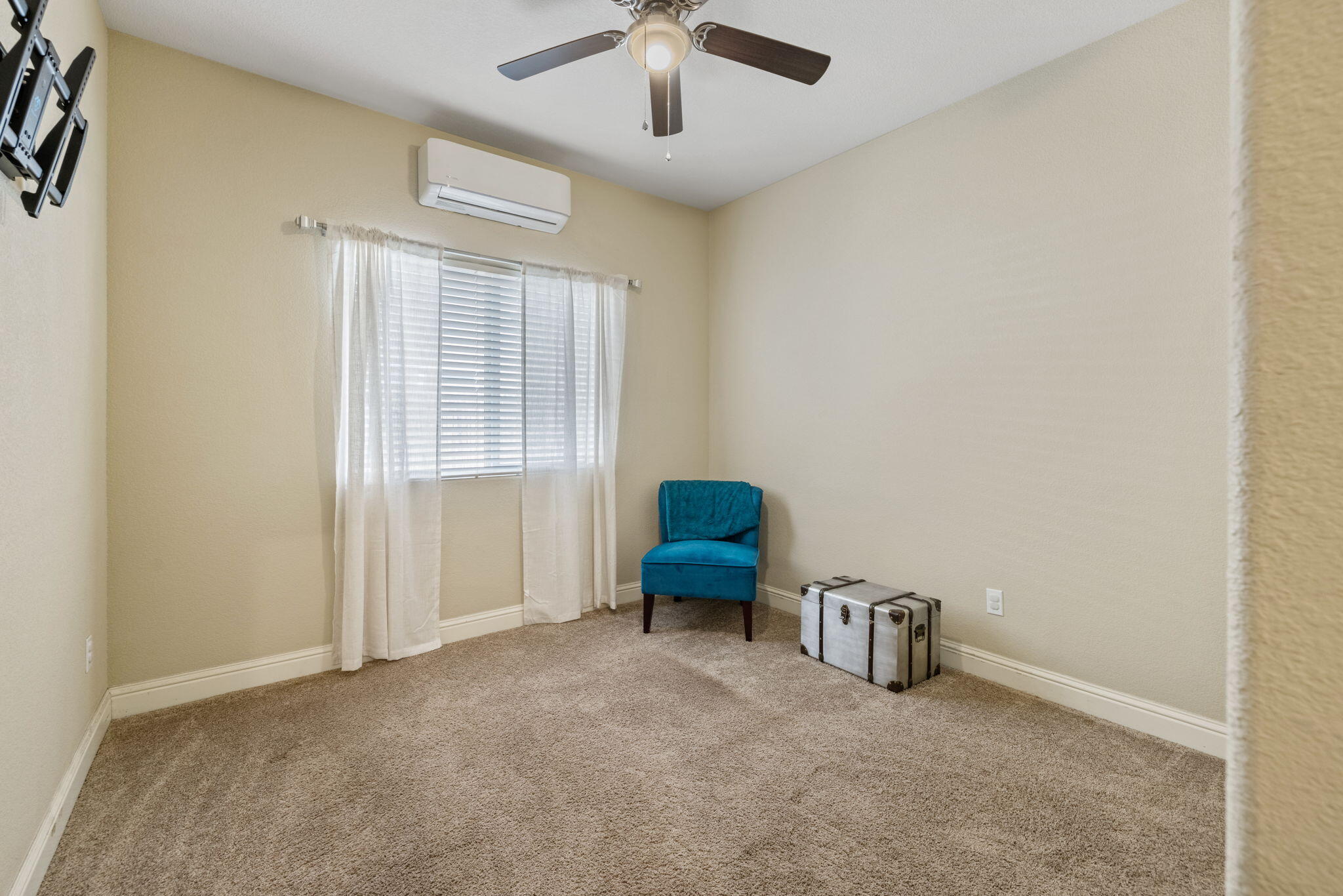 3723 W Vine Ave, Visalia, CA 93291