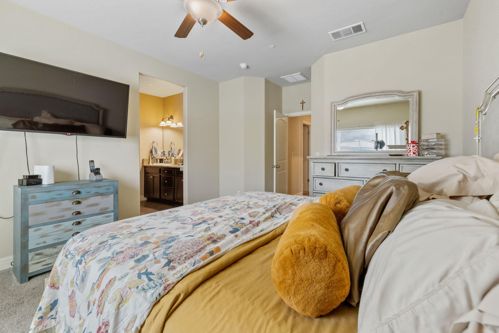 3723 W Vine Ave, Visalia, CA 93291