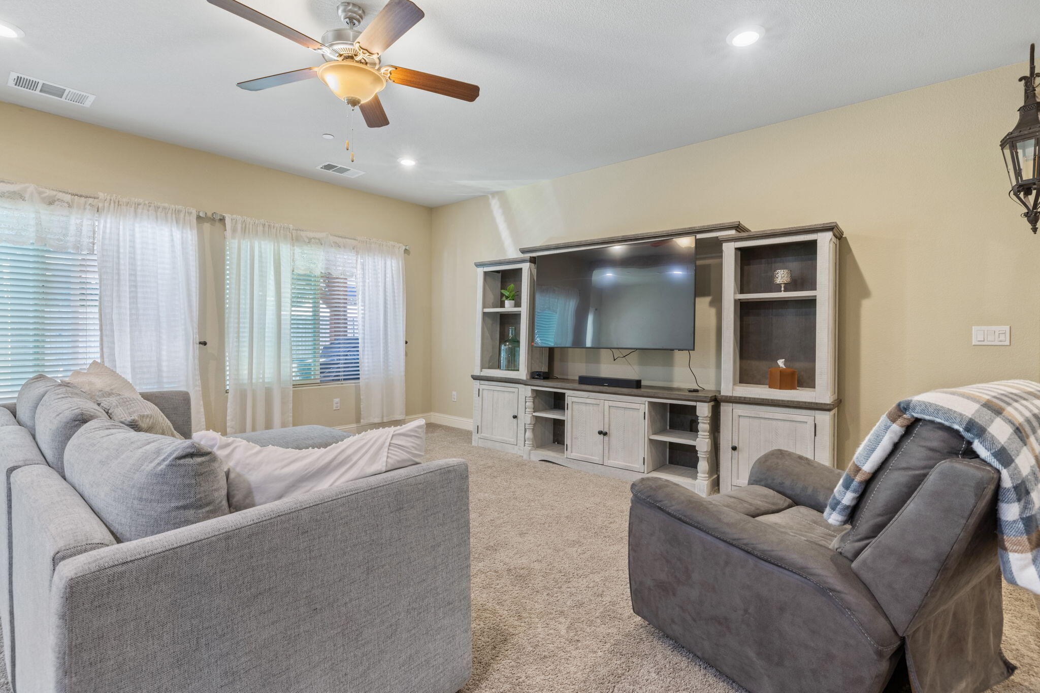 3723 W Vine Ave, Visalia, CA 93291