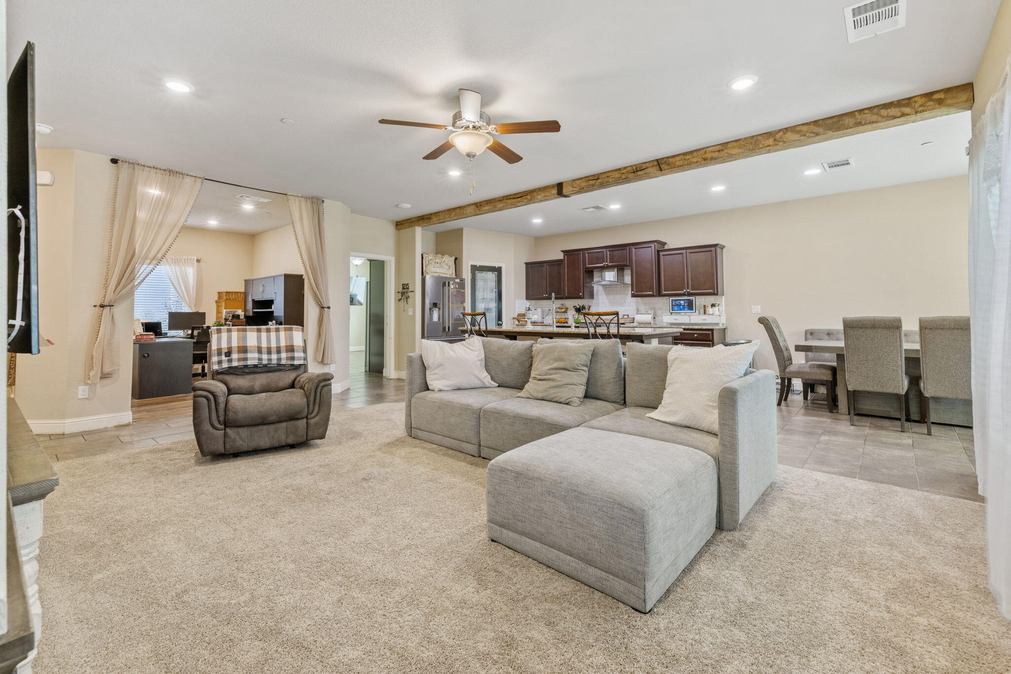 3723 W Vine Ave, Visalia, CA 93291