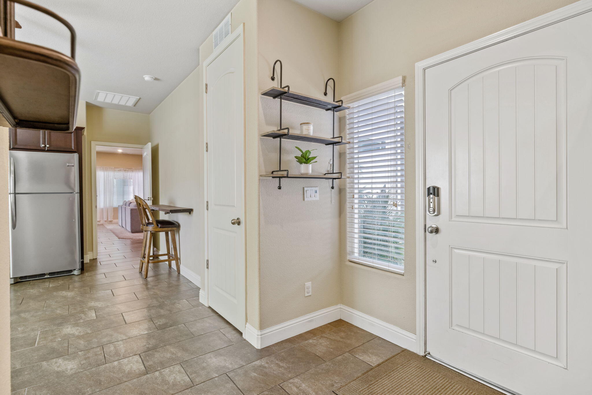 3723 W Vine Ave, Visalia, CA 93291