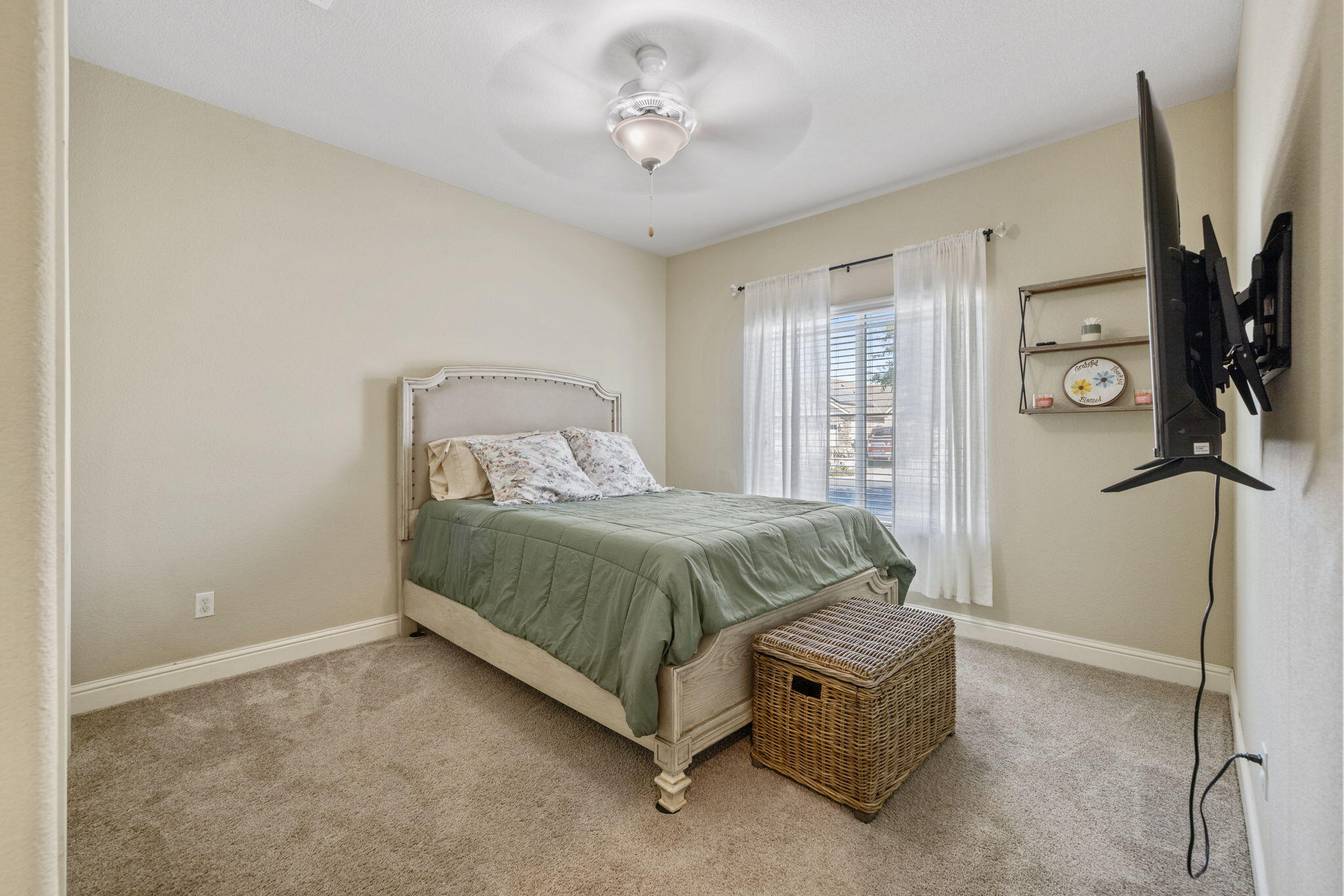 3723 W Vine Ave, Visalia, CA 93291