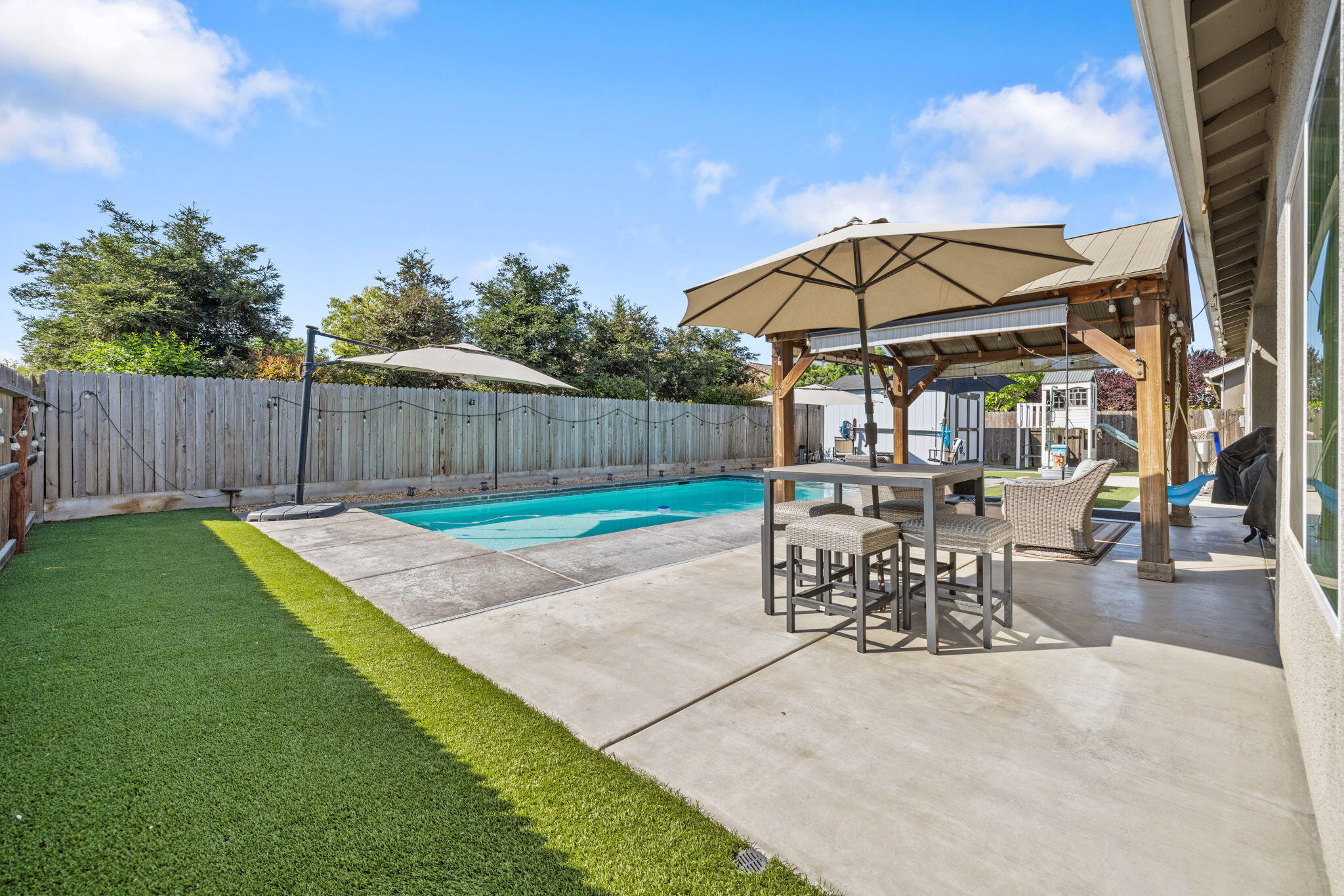 3723 W Vine Ave, Visalia, CA 93291