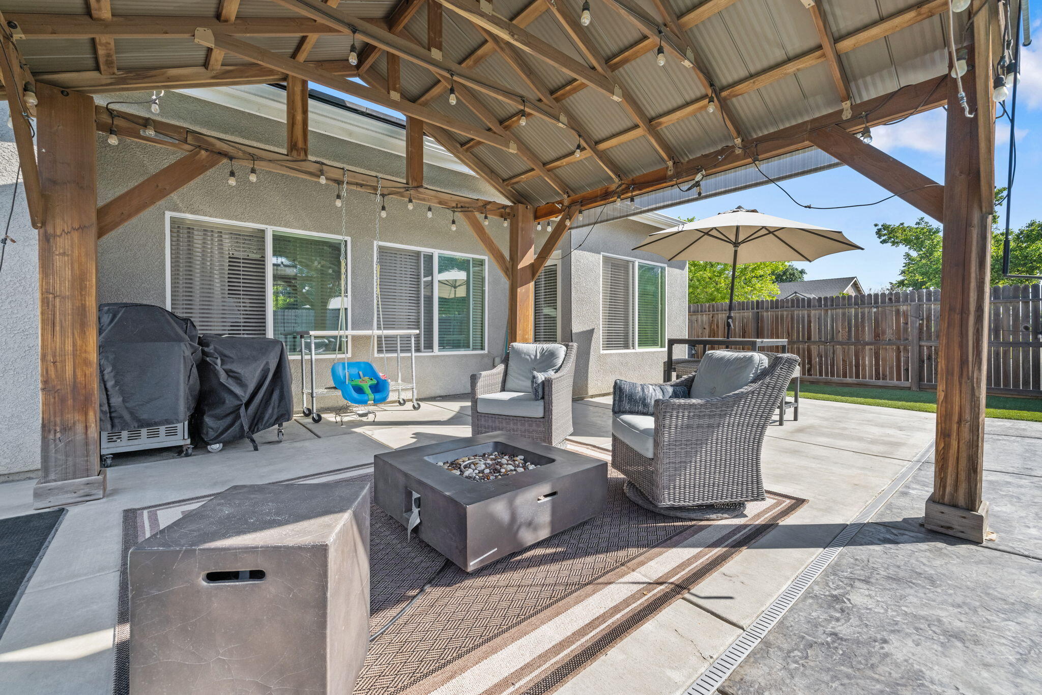 3723 W Vine Ave, Visalia, CA 93291