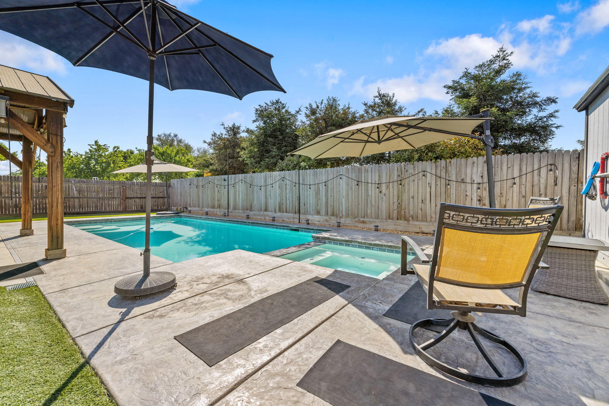 3723 W Vine Ave, Visalia, CA 93291