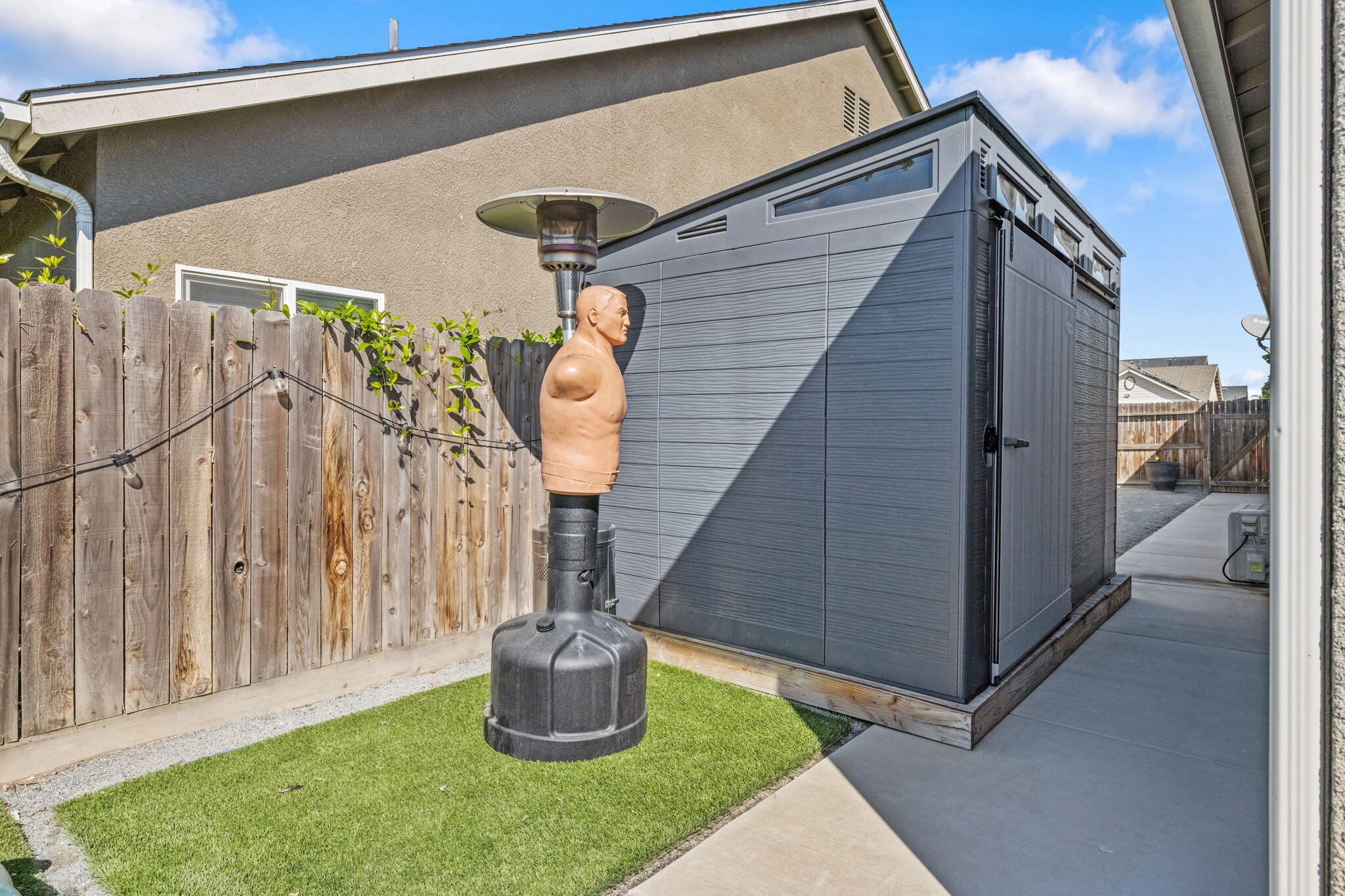 3723 W Vine Ave, Visalia, CA 93291