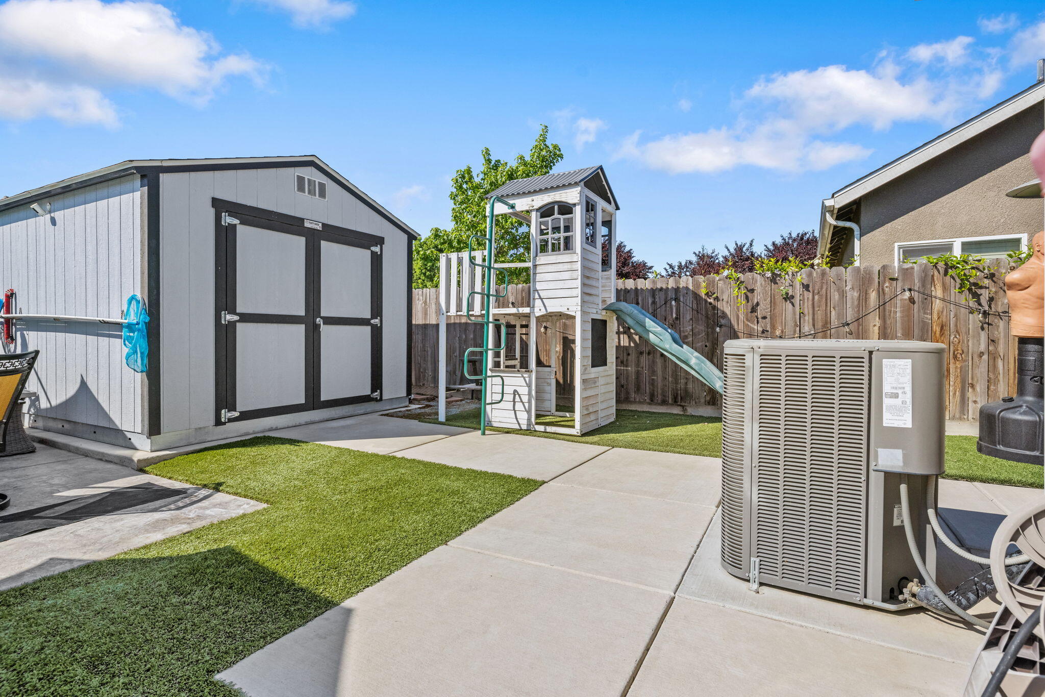 3723 W Vine Ave, Visalia, CA 93291