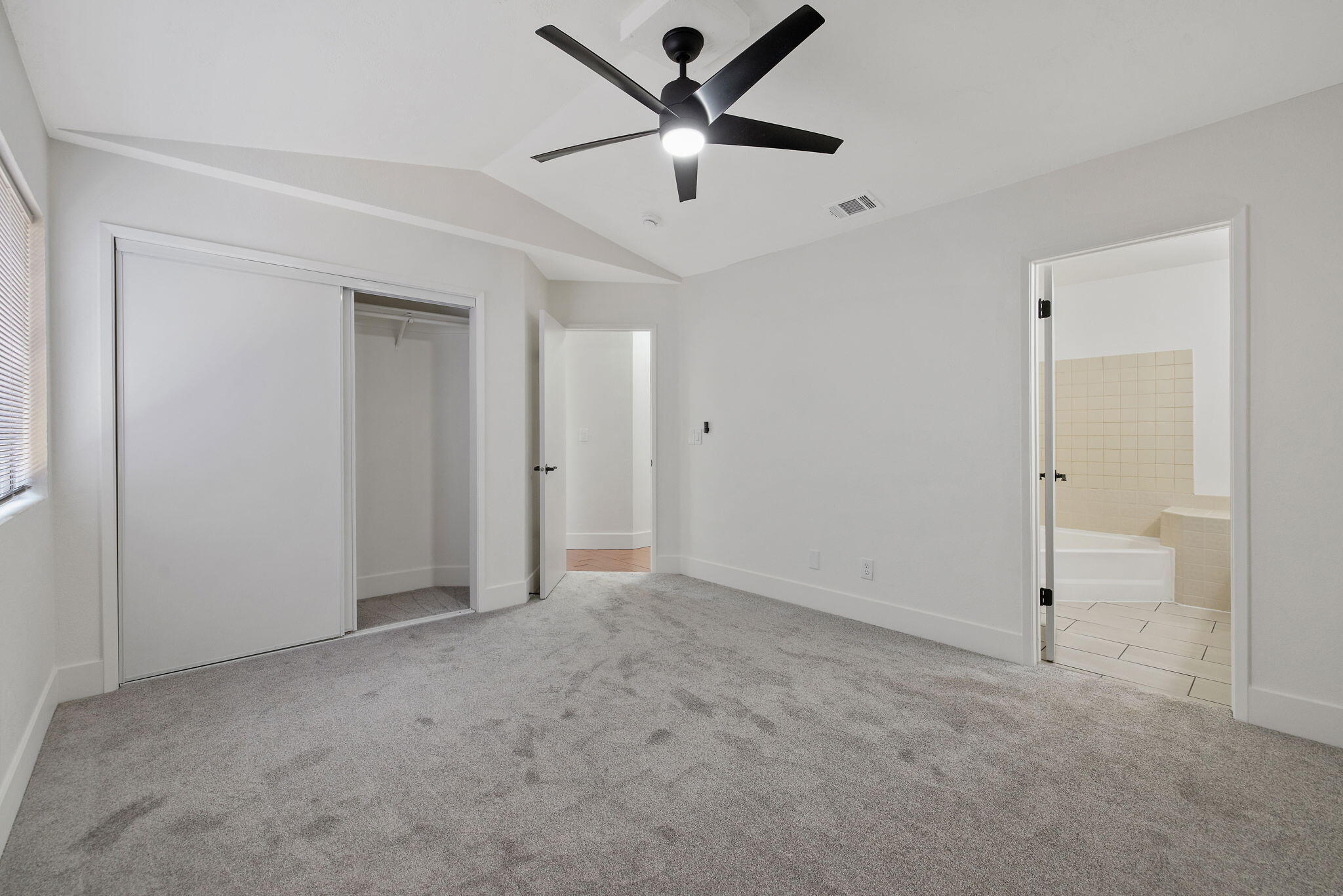 1171 State St, Hanford, CA 93230