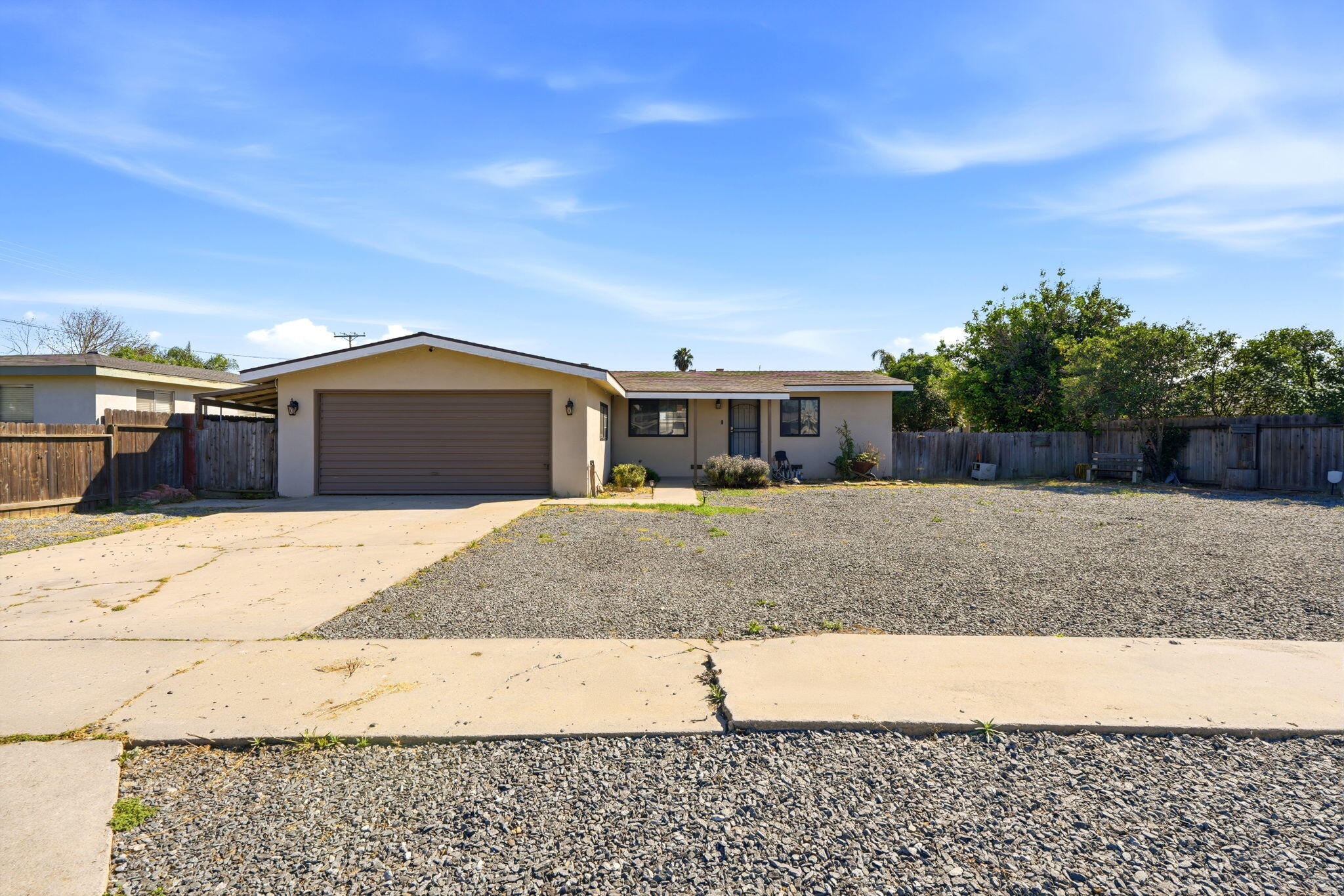 876 Cardoza, Tulare, CA 93274