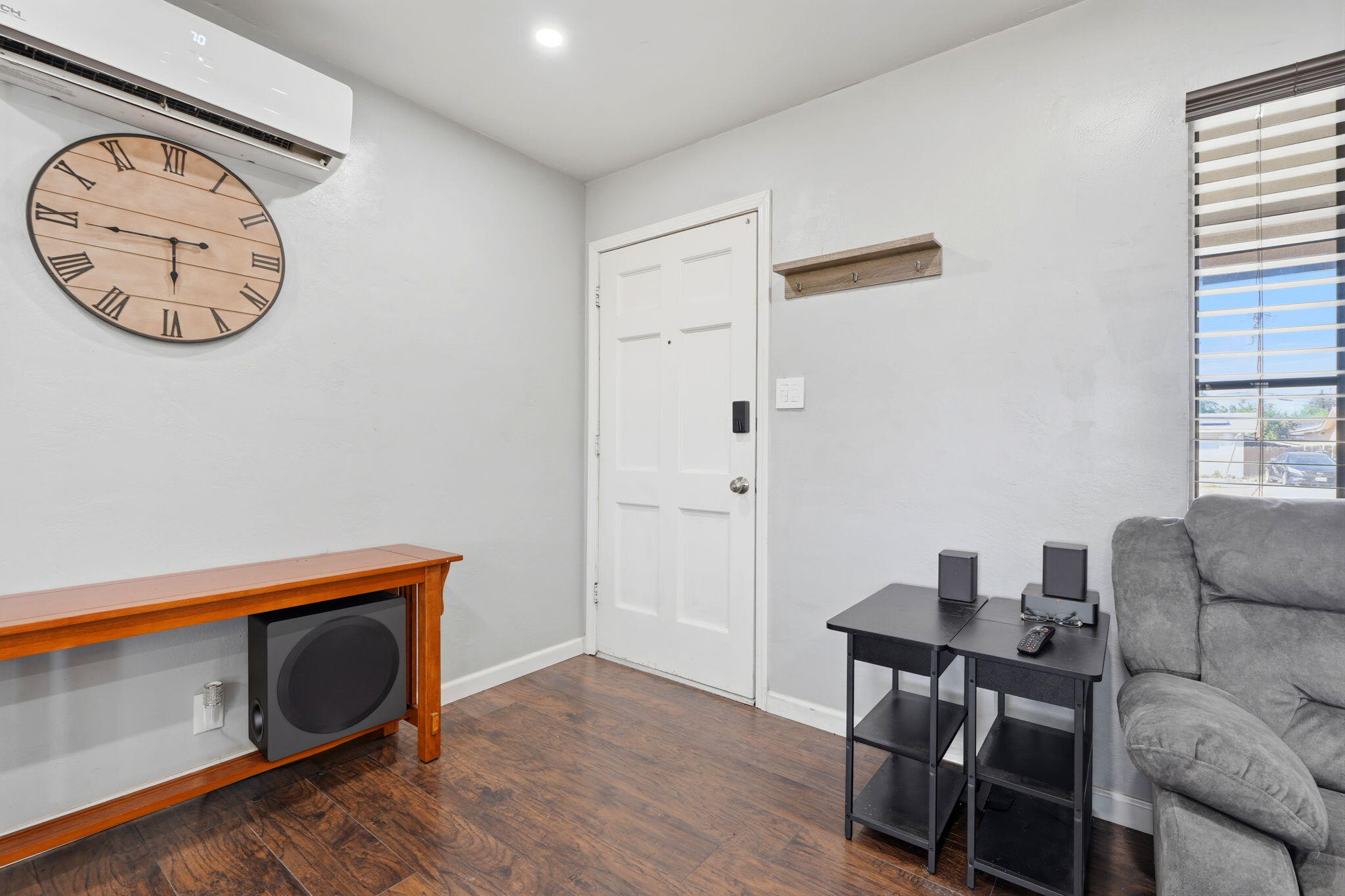 876 Cardoza, Tulare, CA 93274