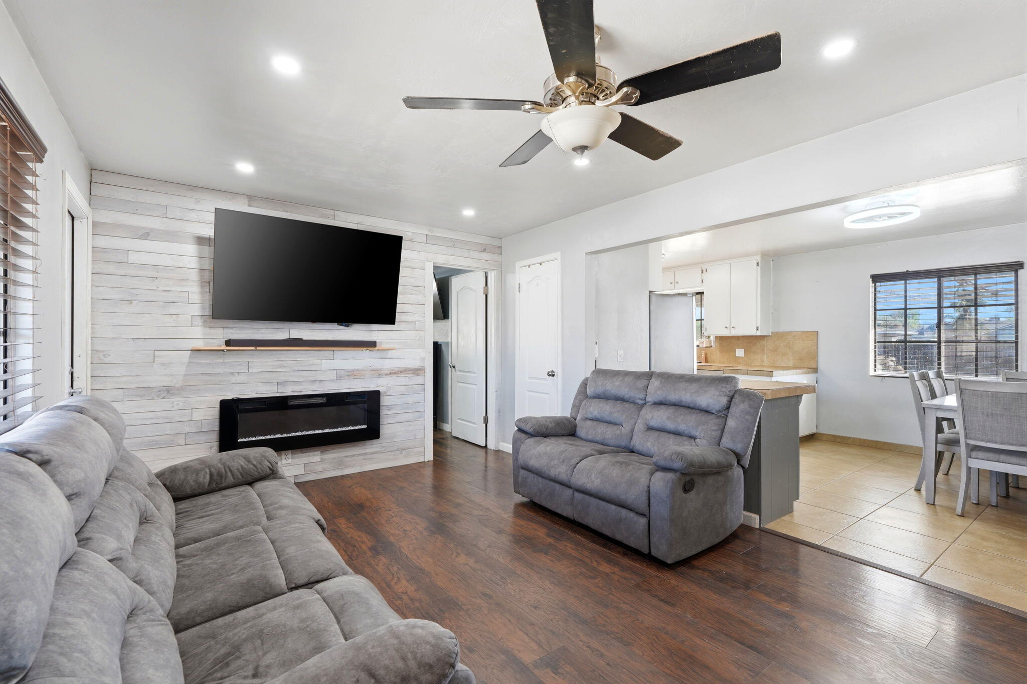 876 Cardoza, Tulare, CA 93274