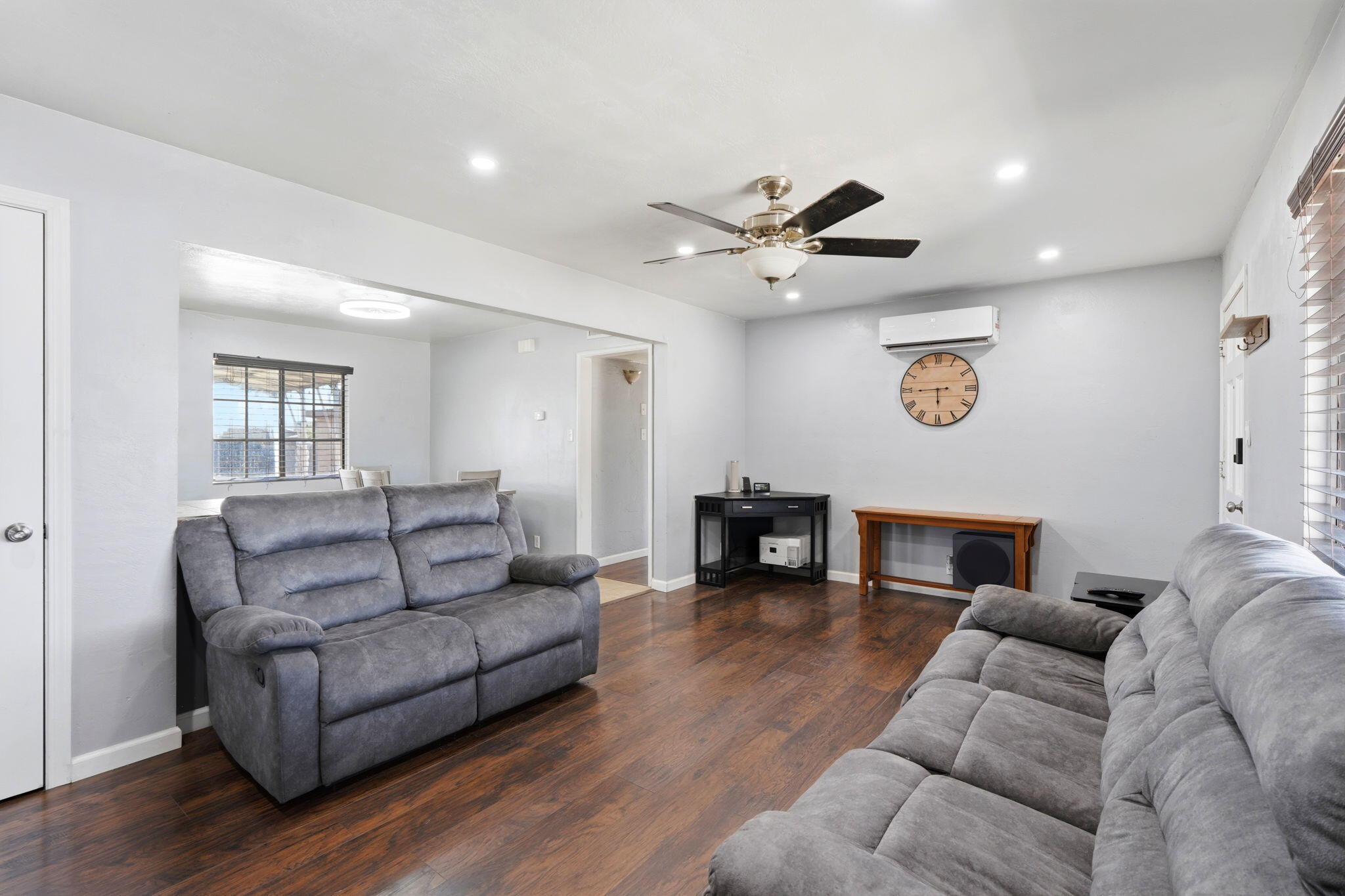 876 Cardoza, Tulare, CA 93274