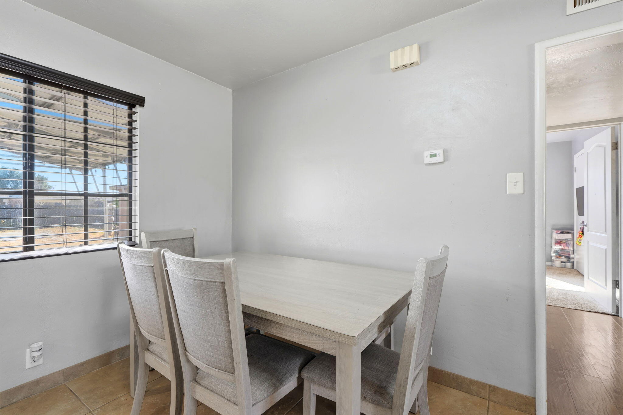 876 Cardoza, Tulare, CA 93274